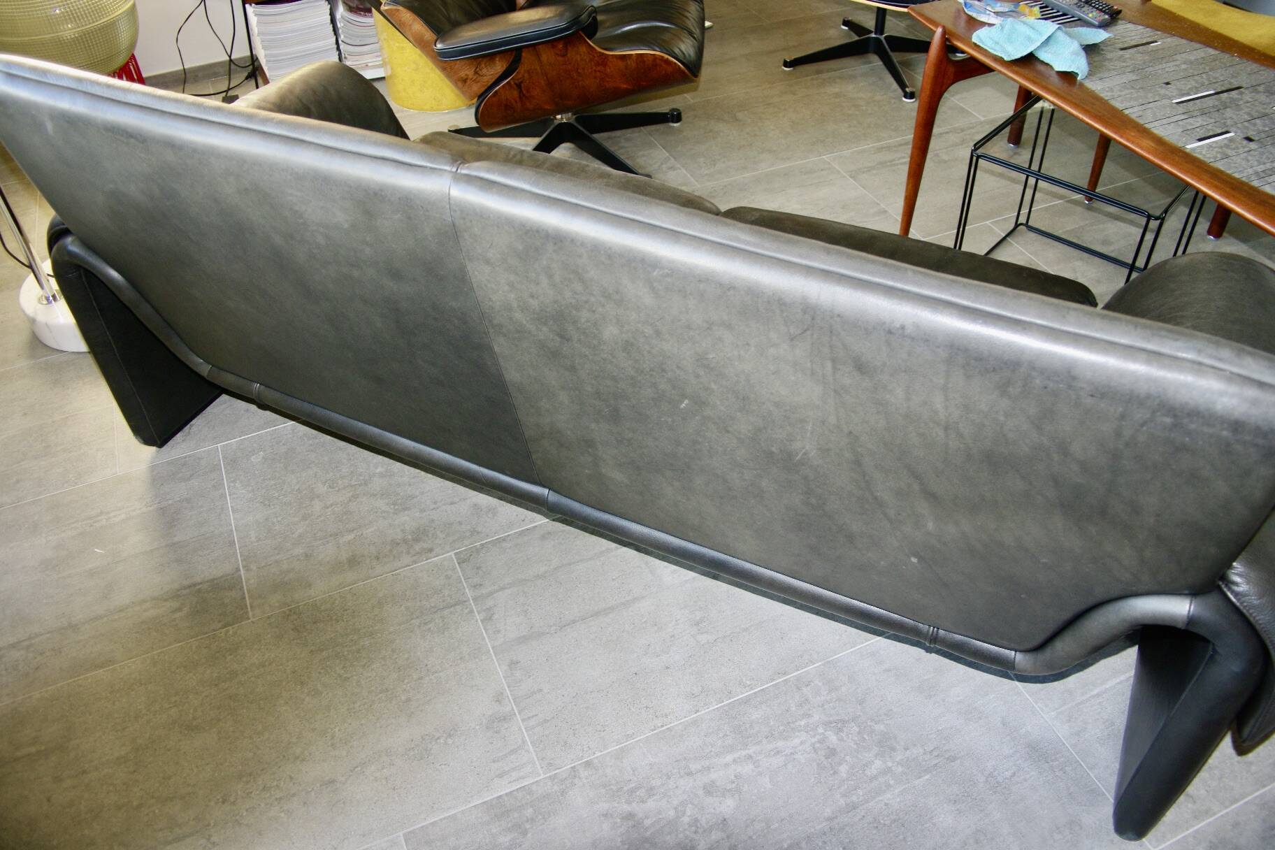 VINTAGE 2-SEAT SOFA DS2011 FOR DE SEDE