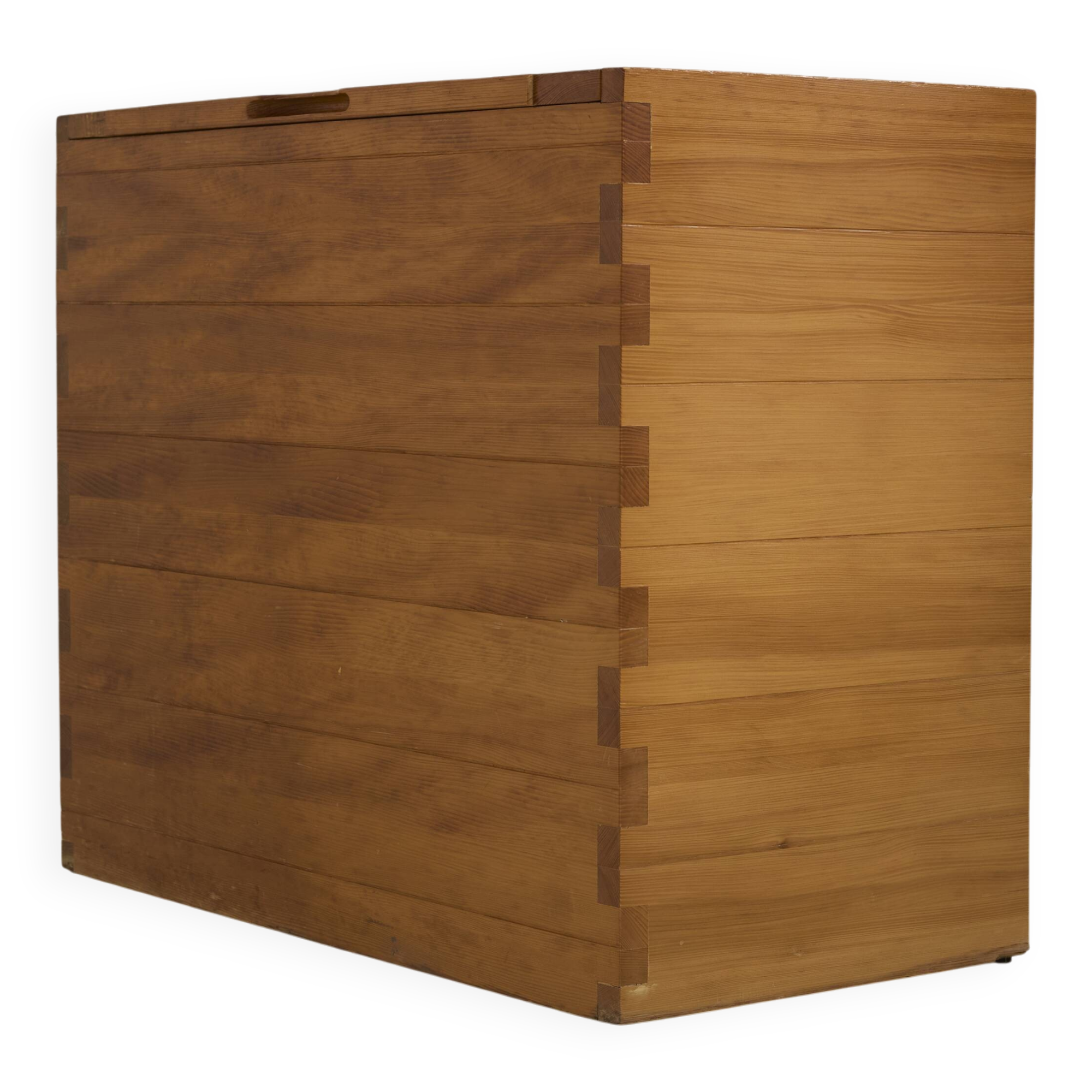 Large chest Maison Regain in solid pine Vintage Circa 1975