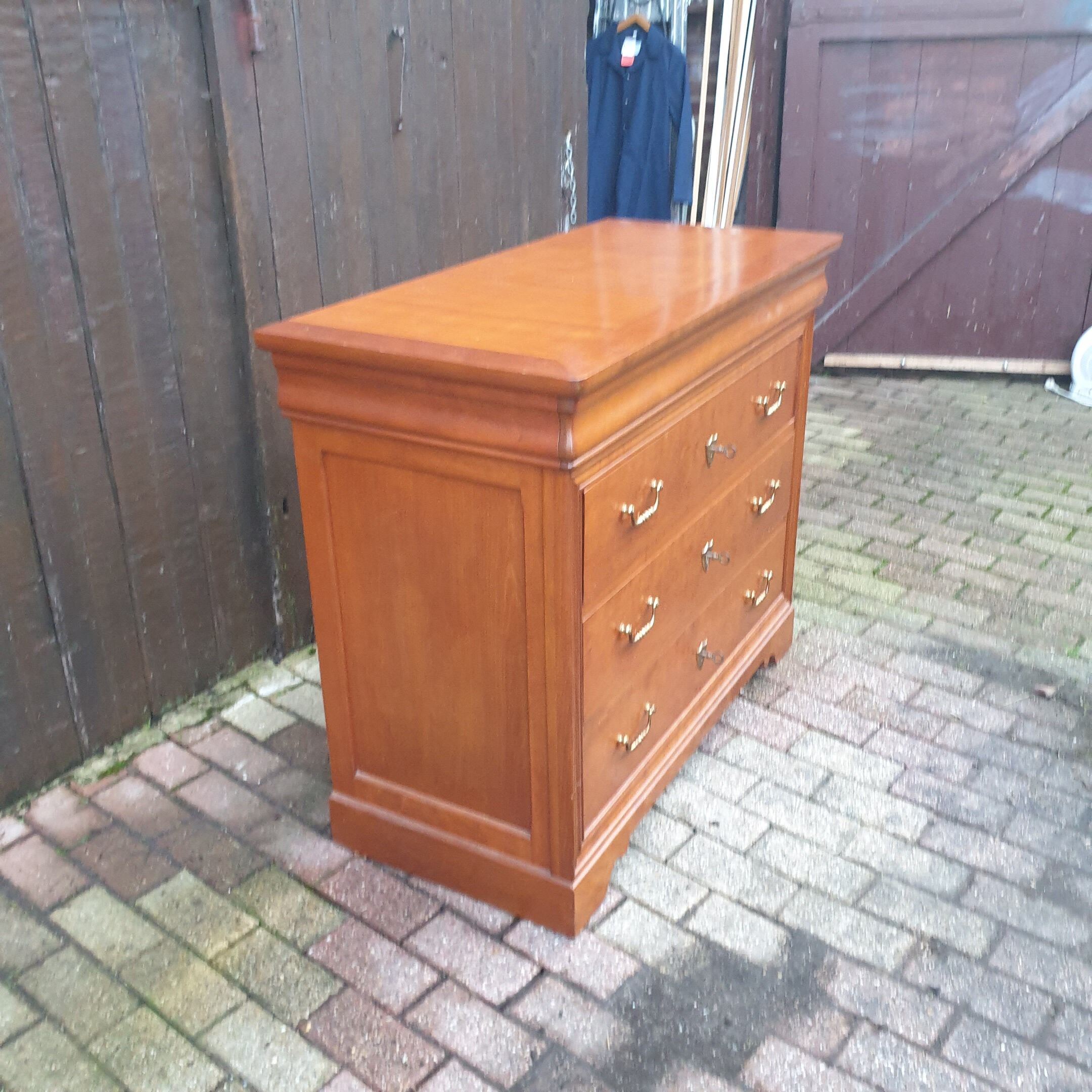 Louis Philippe-style cherry maker