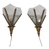 Par de apliques de bronce. España, 1980s.