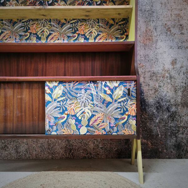 Buffet vintage asymétrique pieds compas