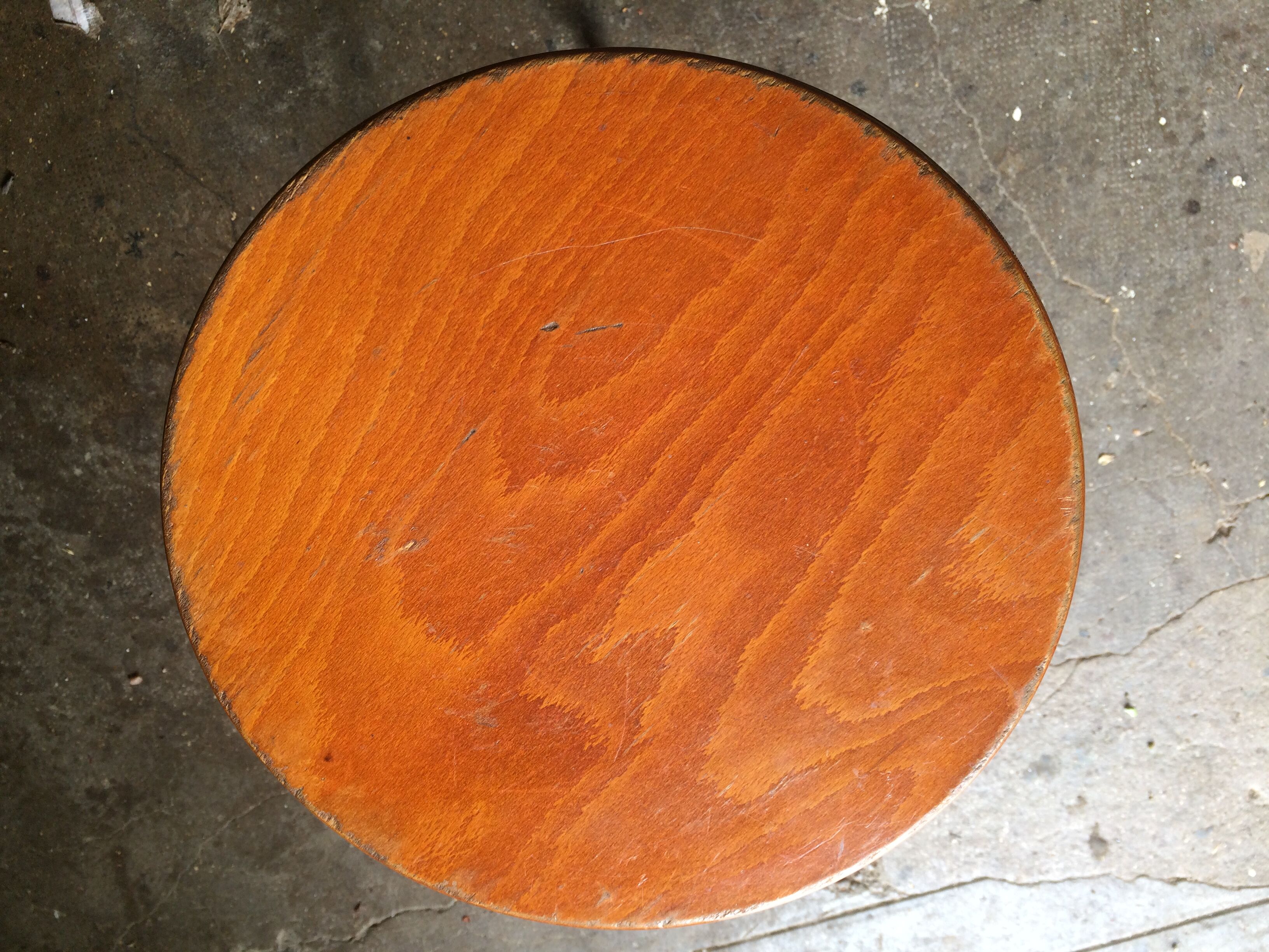 Bar tabouret signed Baumann 70s