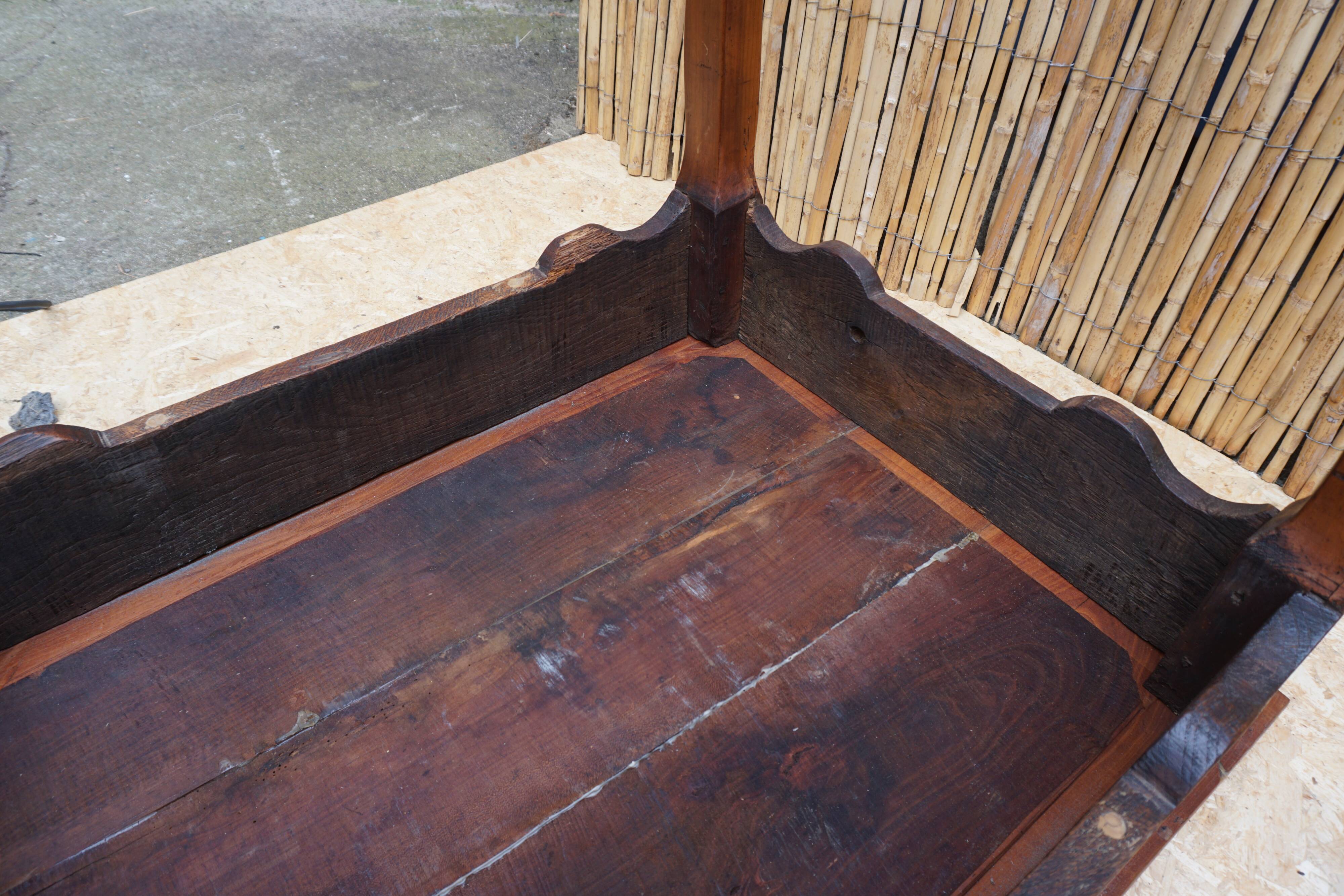 Table de taverne ou d'auberge du 18° siècle