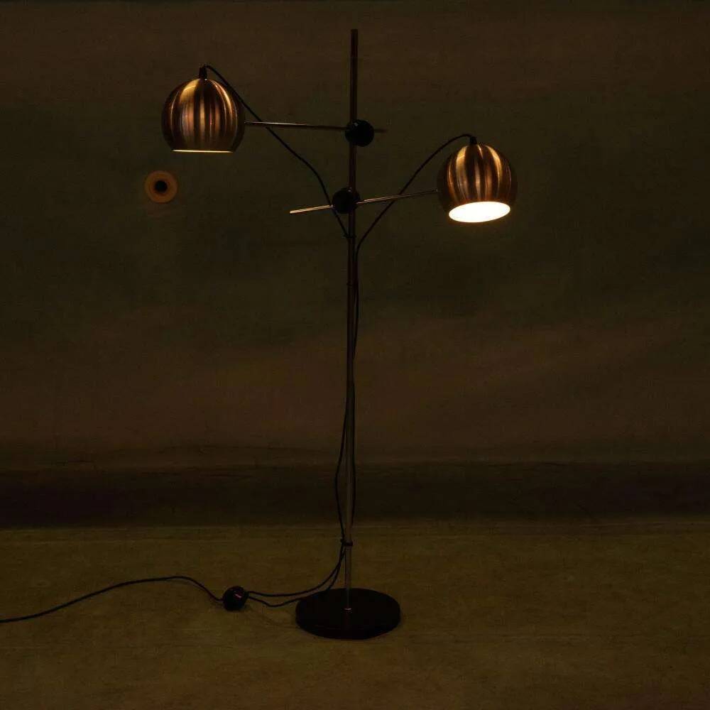 Space-age floor lamp with adjustable spots from the 1970s.