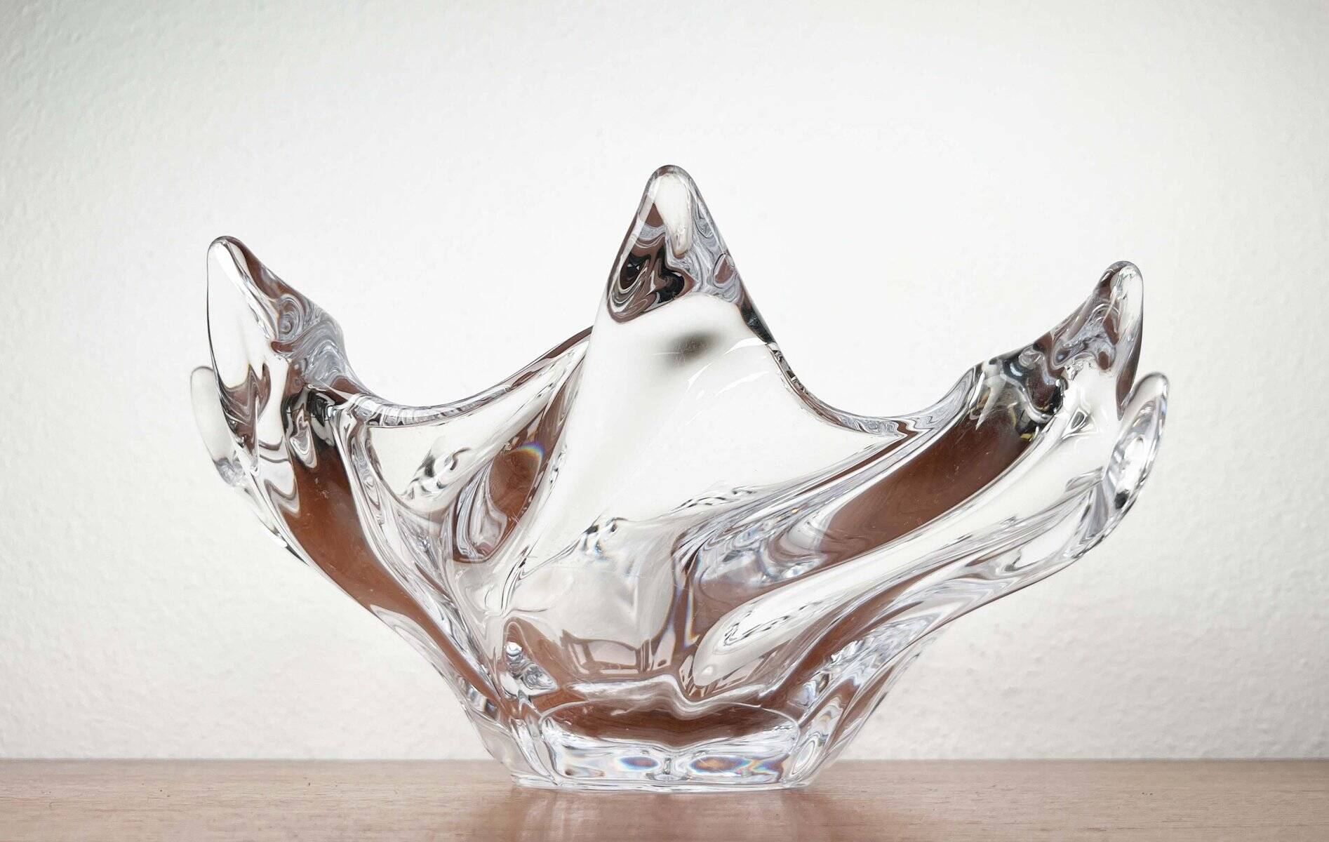 Large Modern Crystal Glass Fruit Bowl from the Mid-Century by Art Vannes, France, 1960s