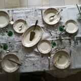 Round off-white tablecloth embroidered with grey flowers with 8 matching napkins - festive table