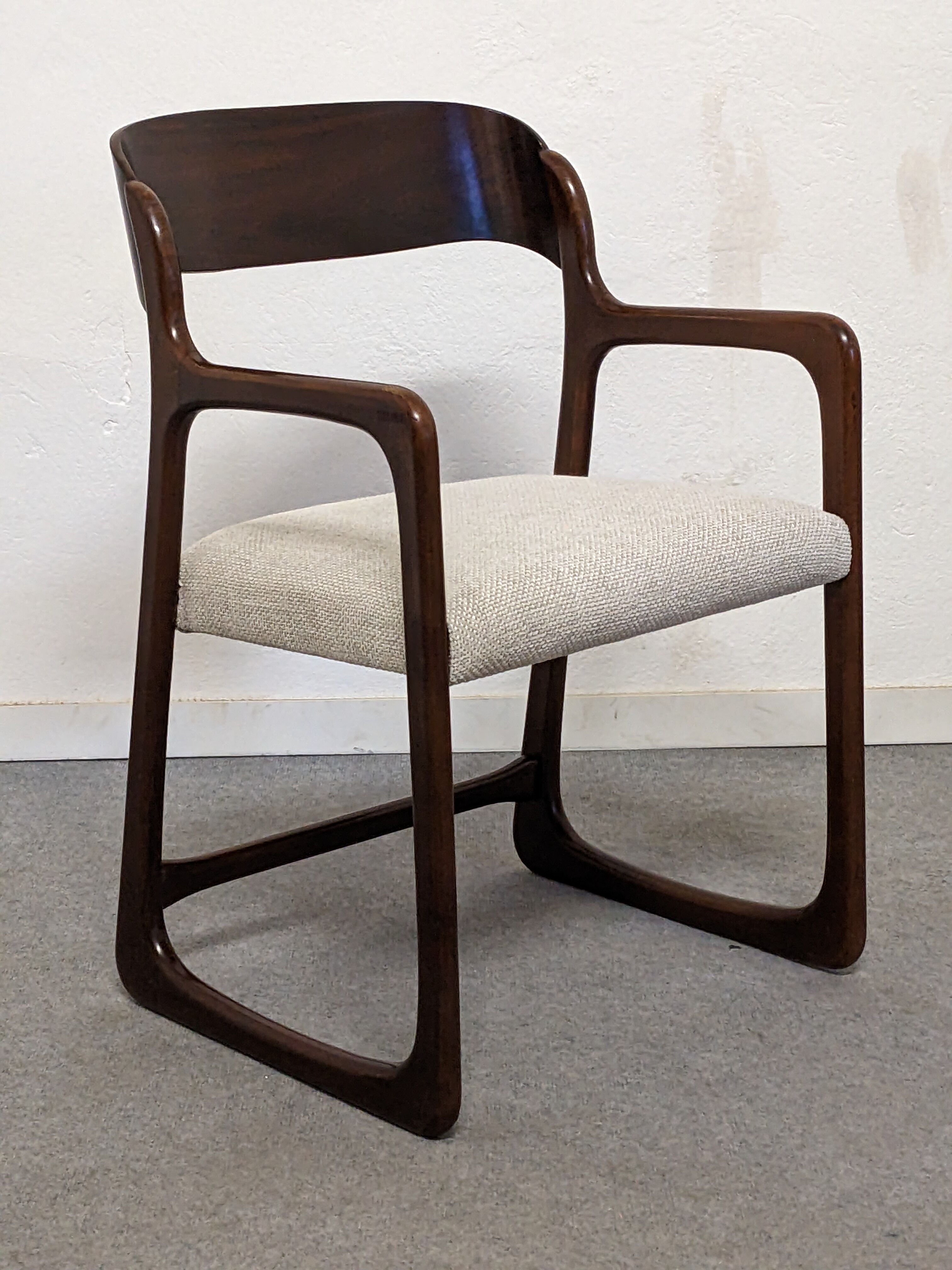 Series of 4 Baumann sled chairs from the 60-70s