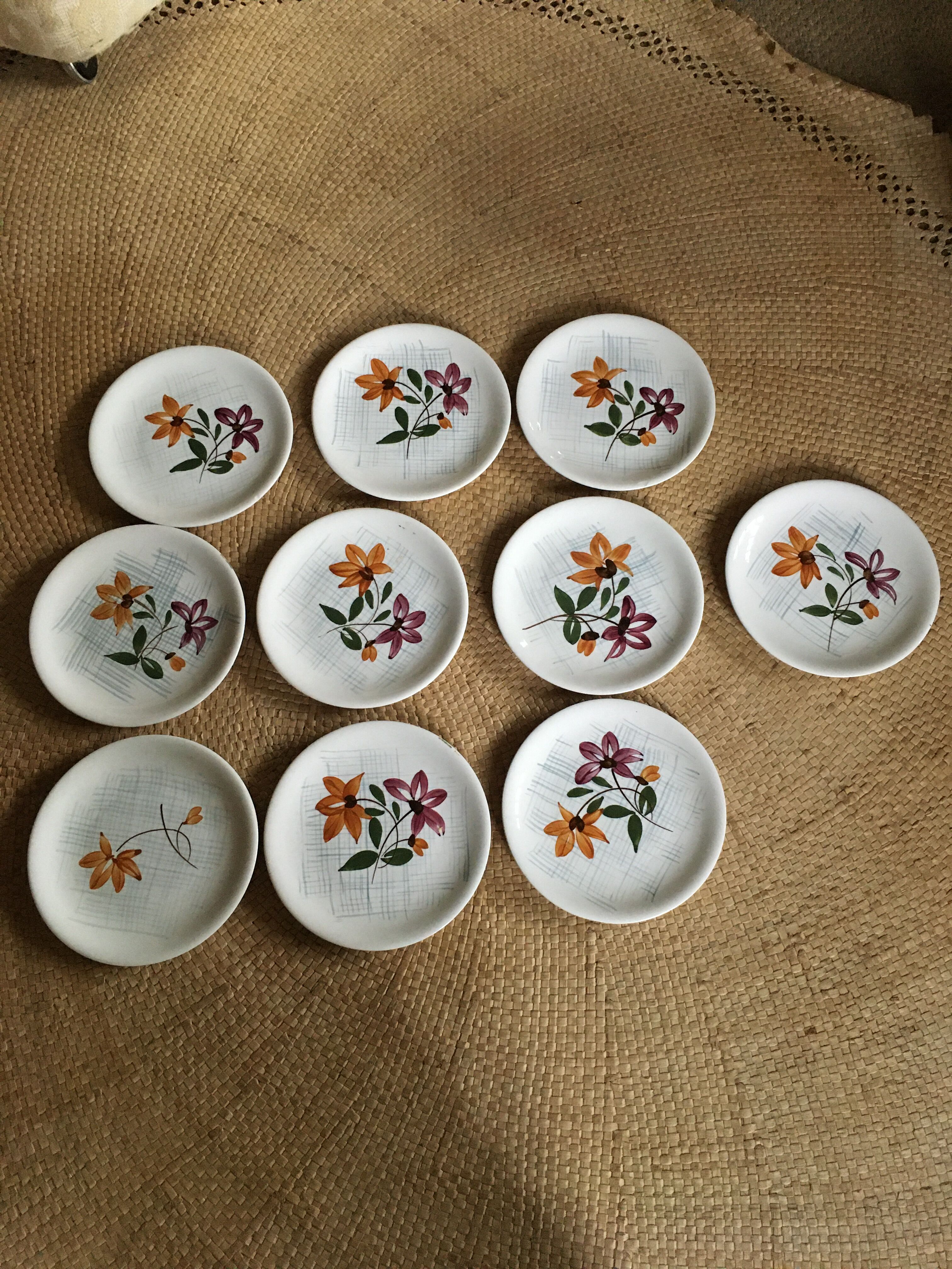 Series of 10 dessert plates