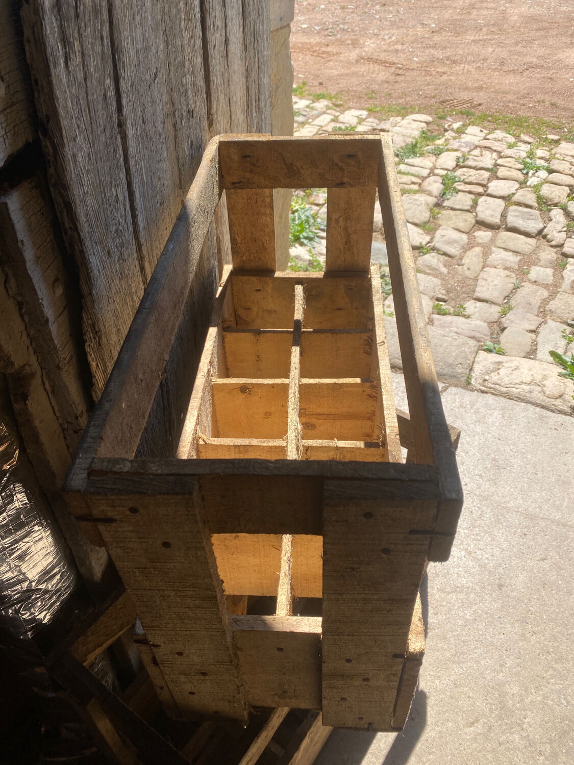 2 wine cases - old wooden 10 bottles