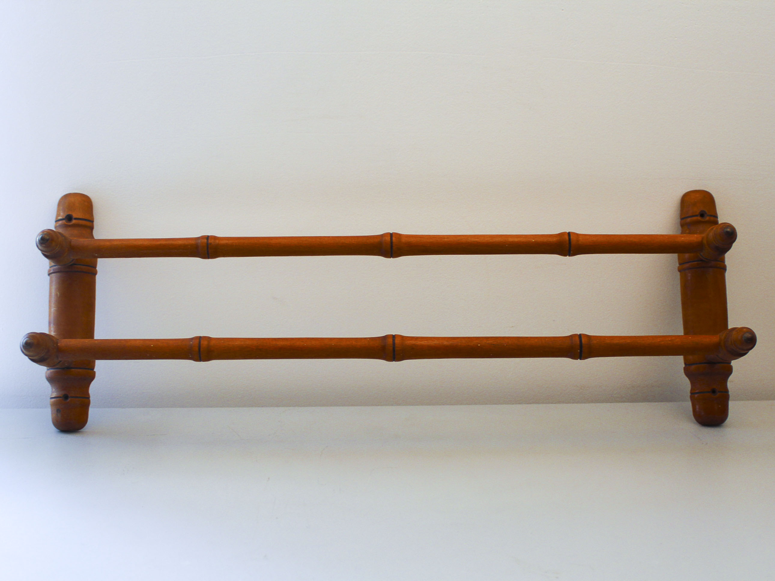 Vintage wooden towel rail imitation bamboo