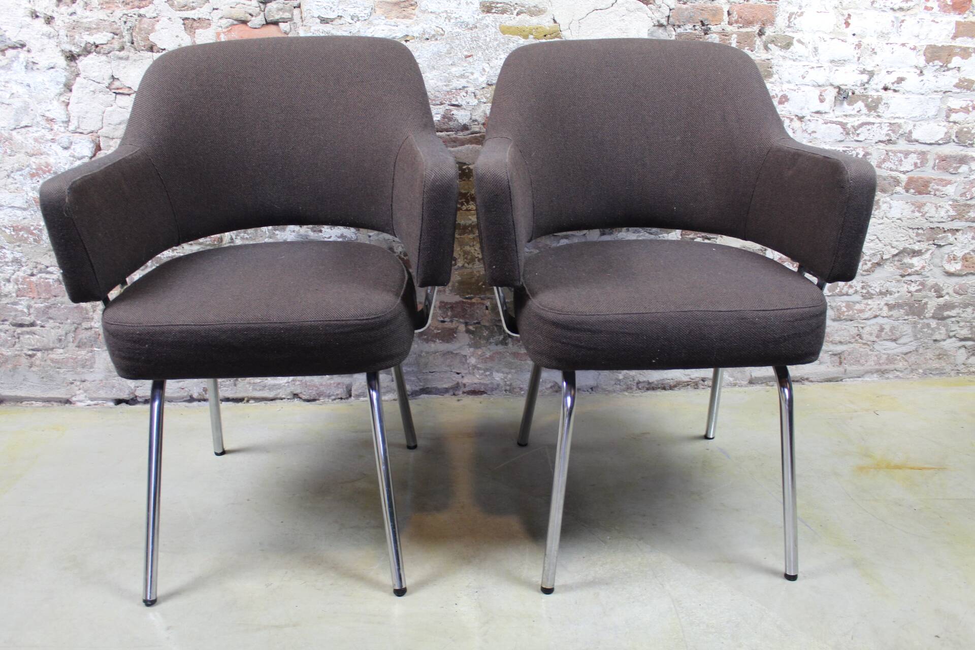 Set of #2 Eero Saarinen style dining chairs