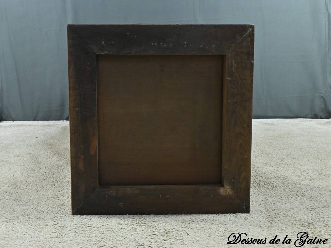 Important walnut column gain – Early 20th century