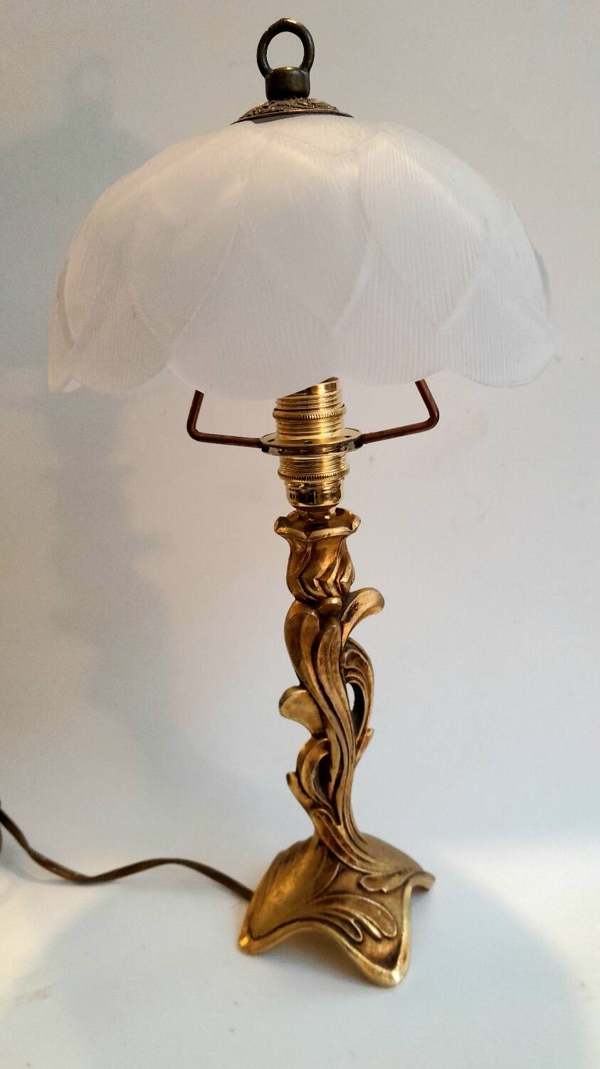 Art Nouveau style lamp