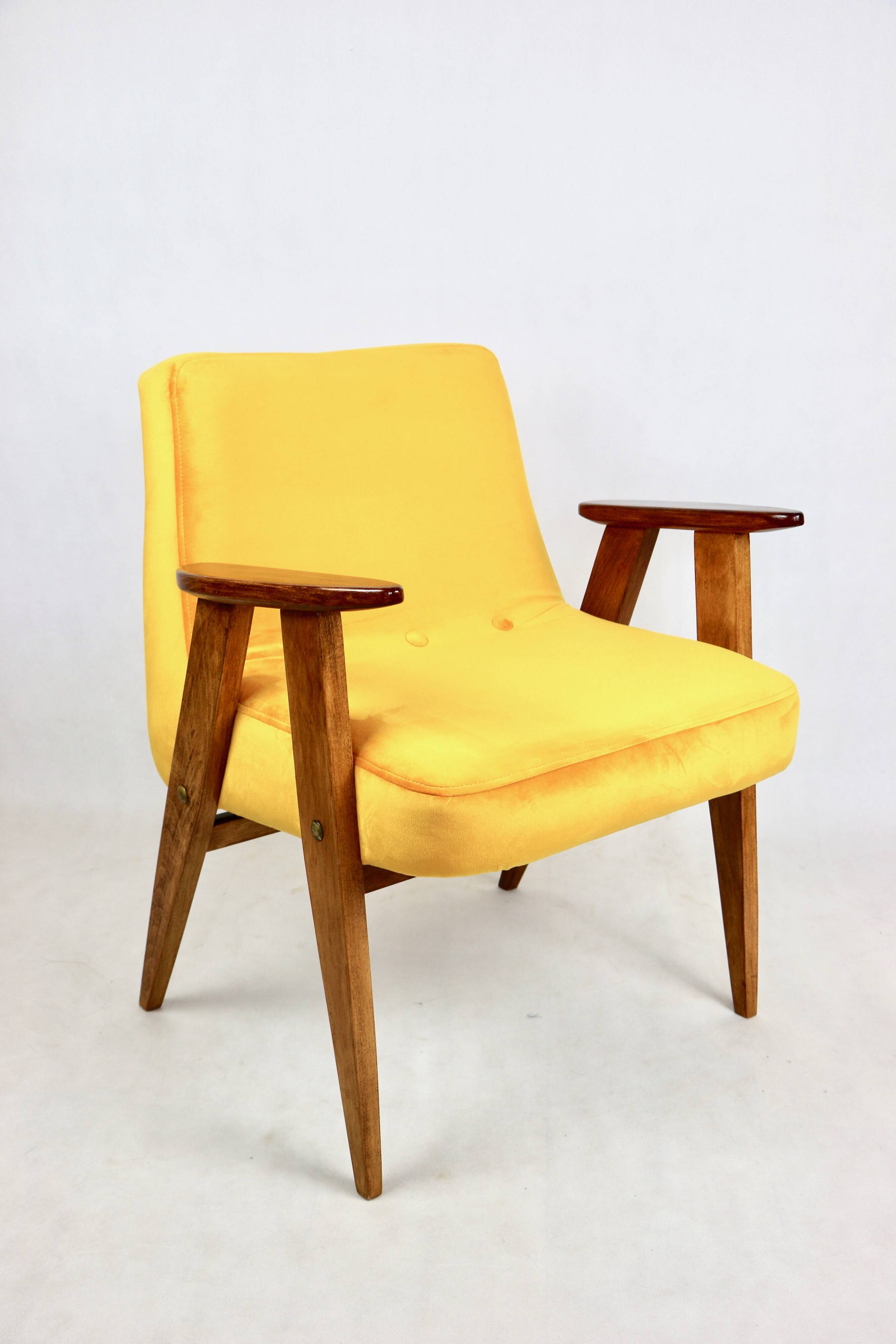 Fauteuil vintage Chierowski 366, 1970, velours jaune or