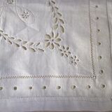 Linen table centre