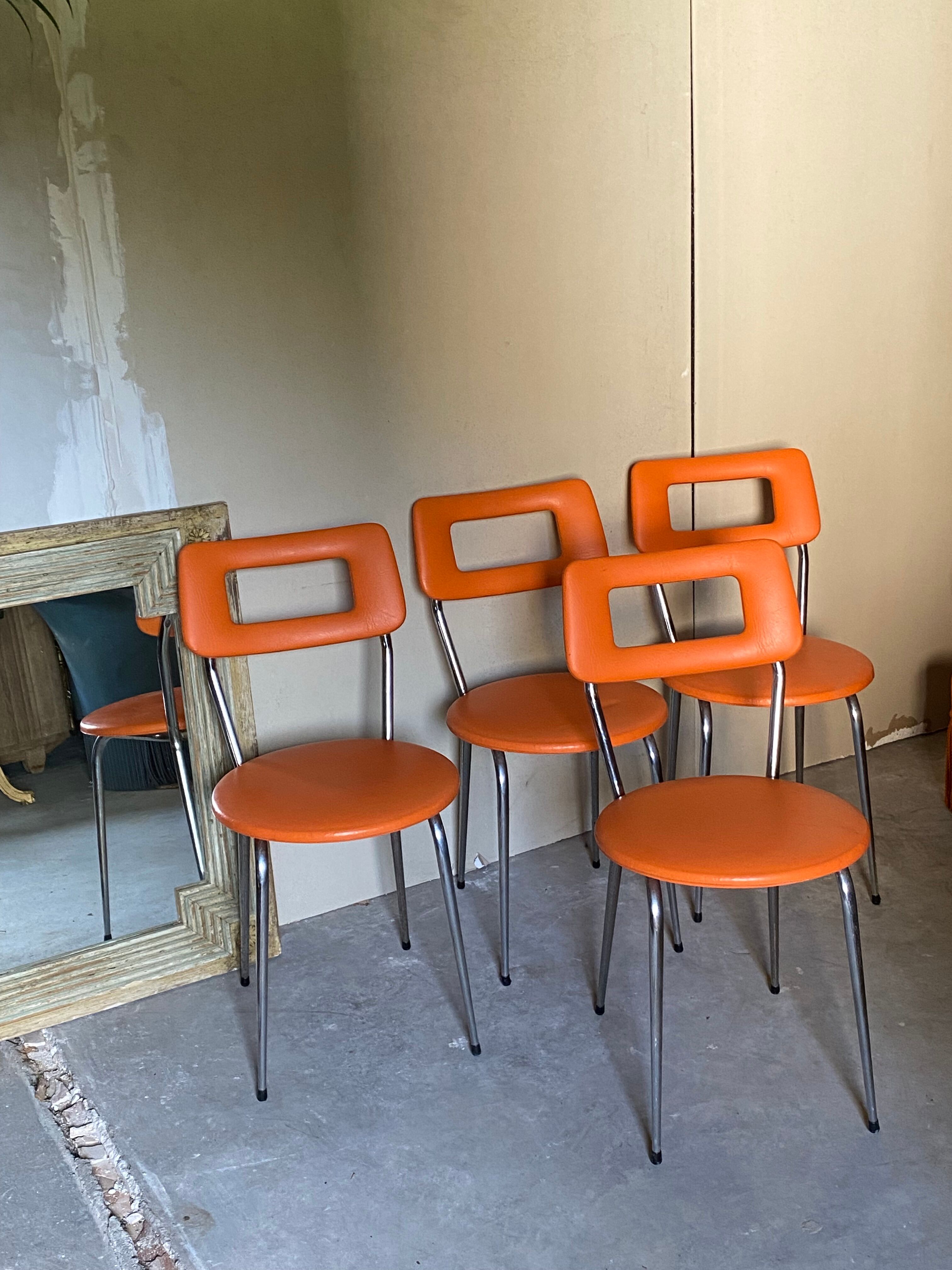 Set of 4 chairs 70s in skaï