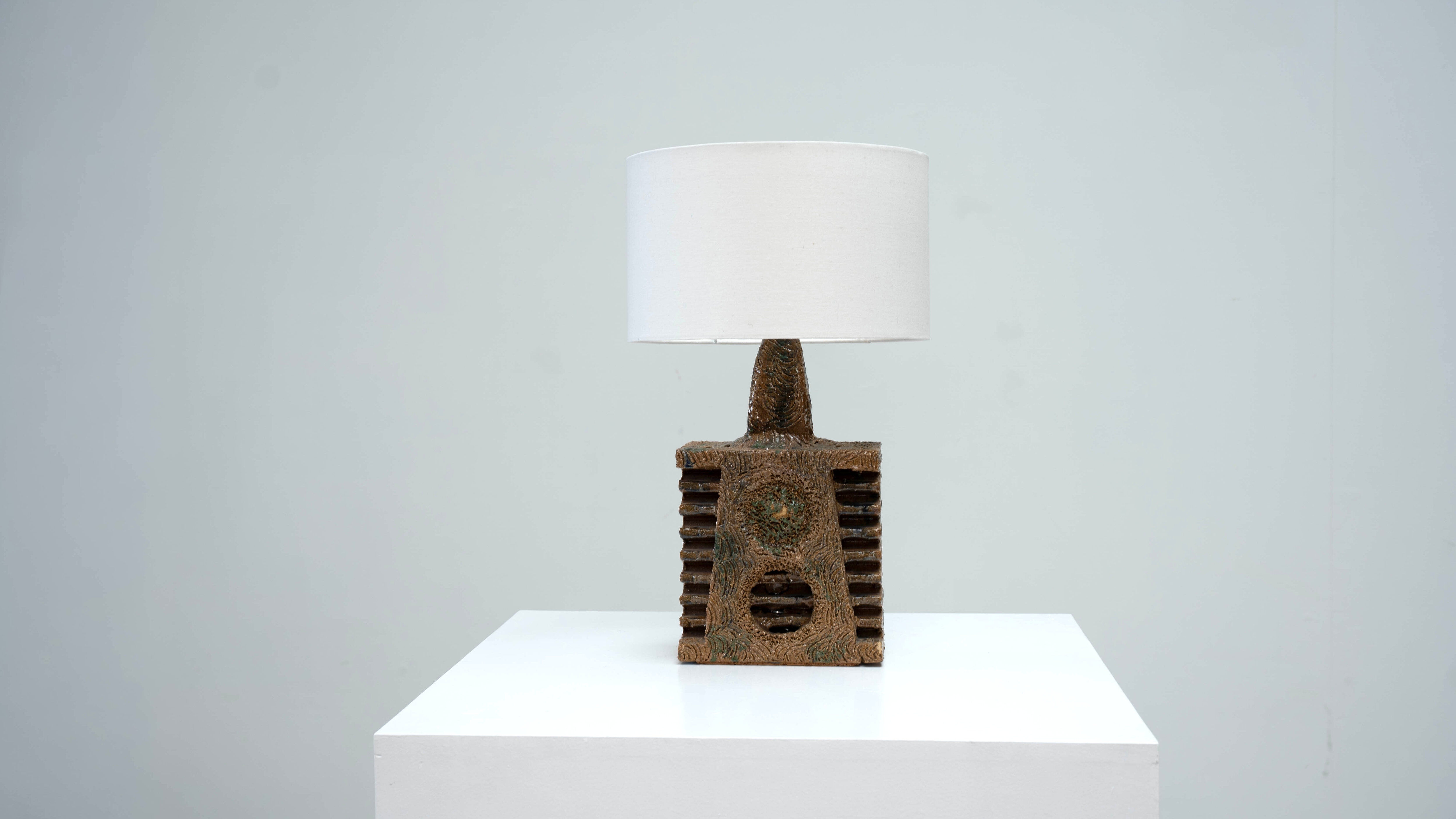 Scandinavian ceramic table lamp