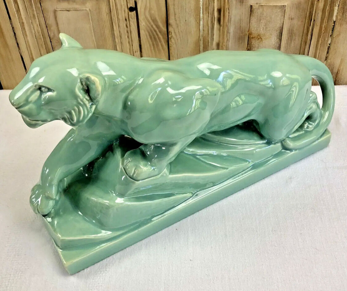 Cracked lioness sculpture art deco 1930 signed odyv
