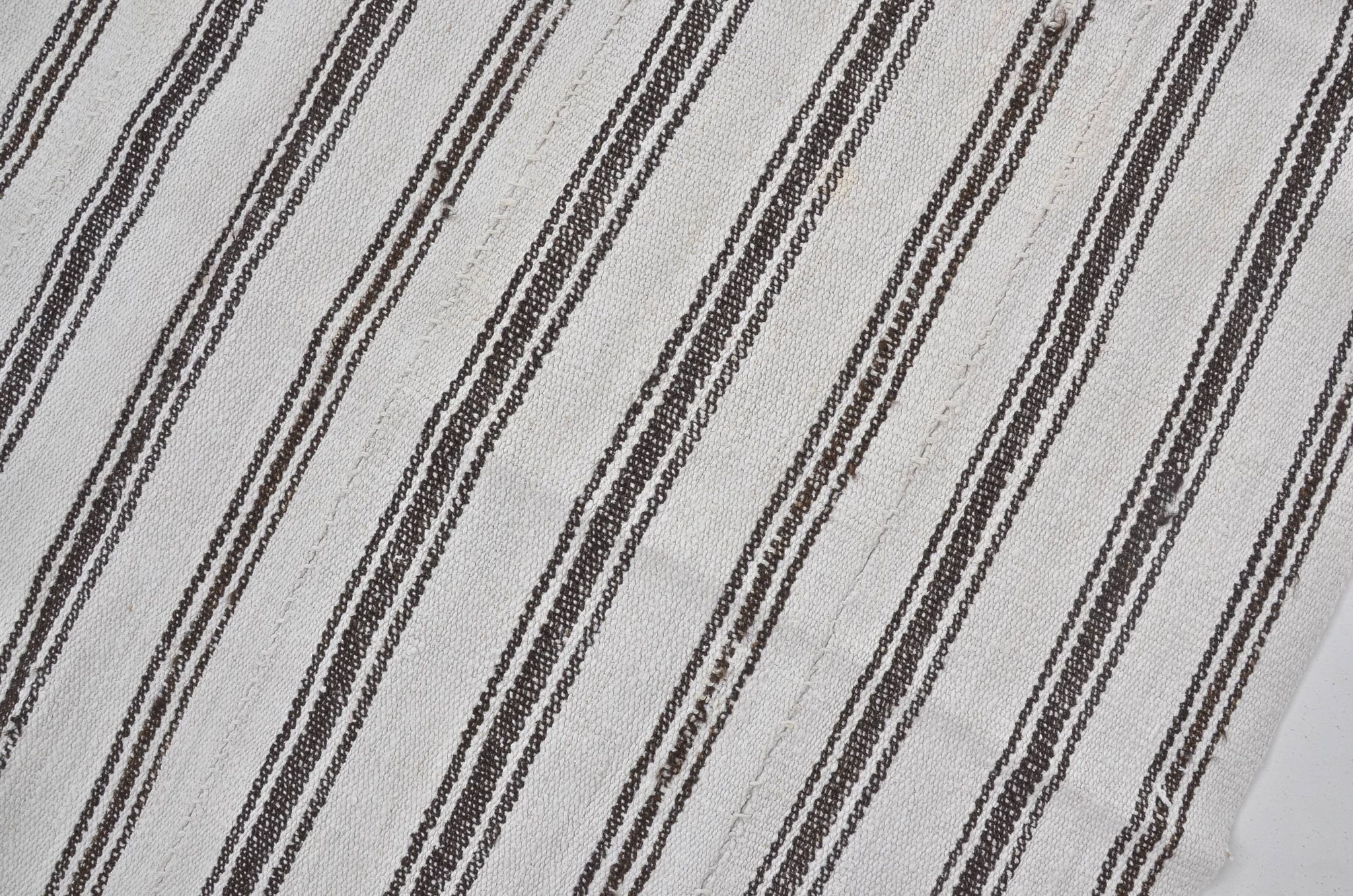 Tapis kilim turc vintage neutre sku 3680