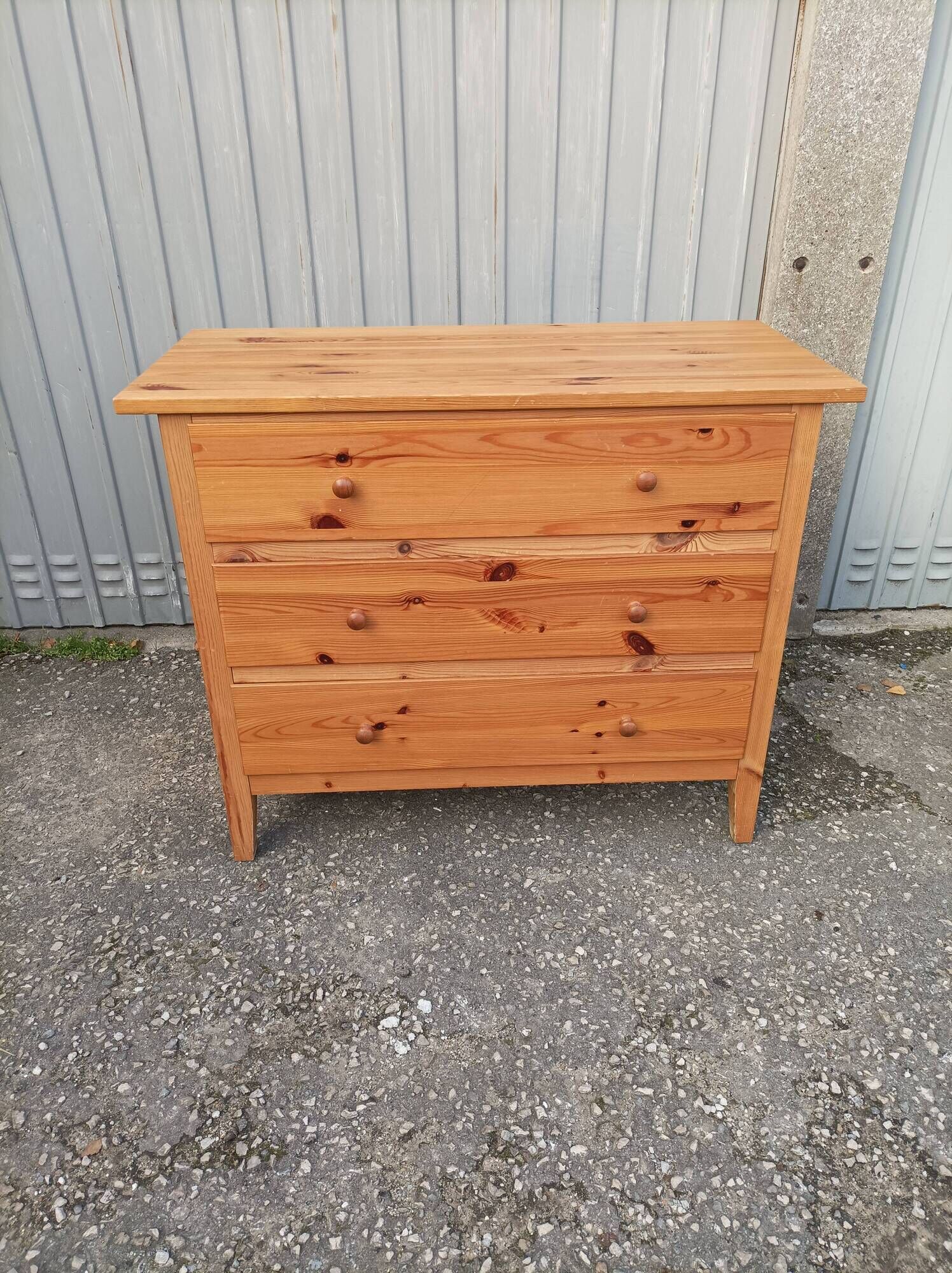 Old chest of drawers 3 drawers in vintage pine wood