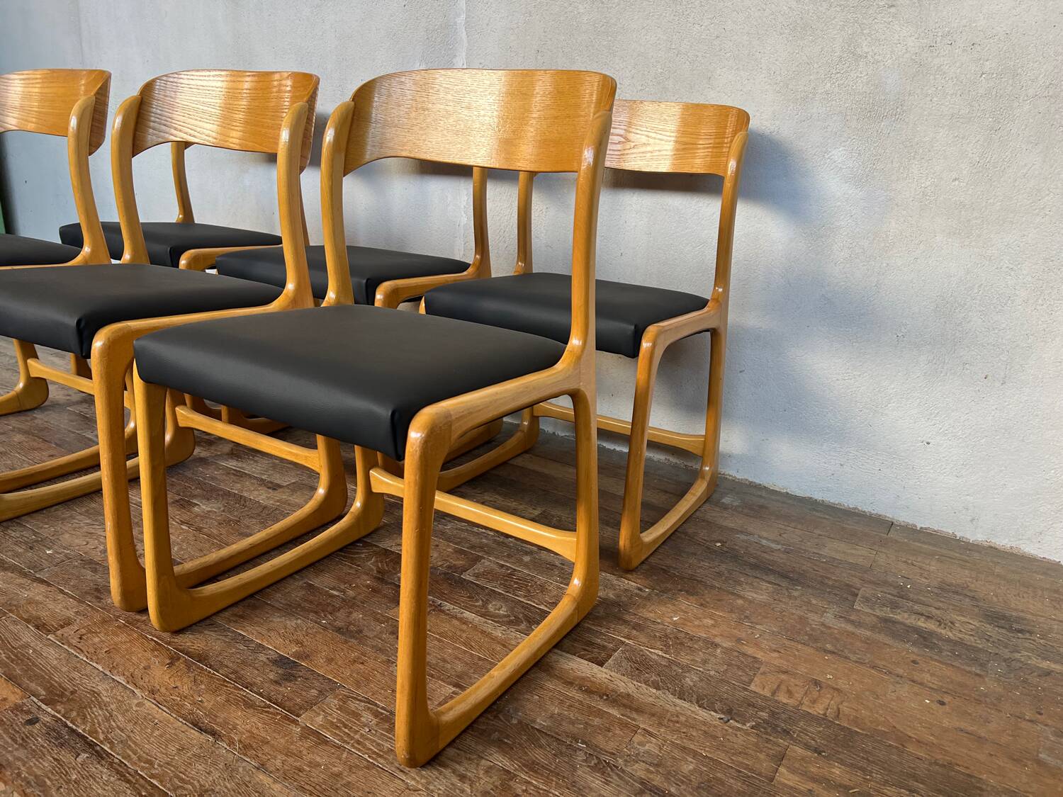 Set of 6 vintage bentwood sleigh chairs by Baumann - 1960s