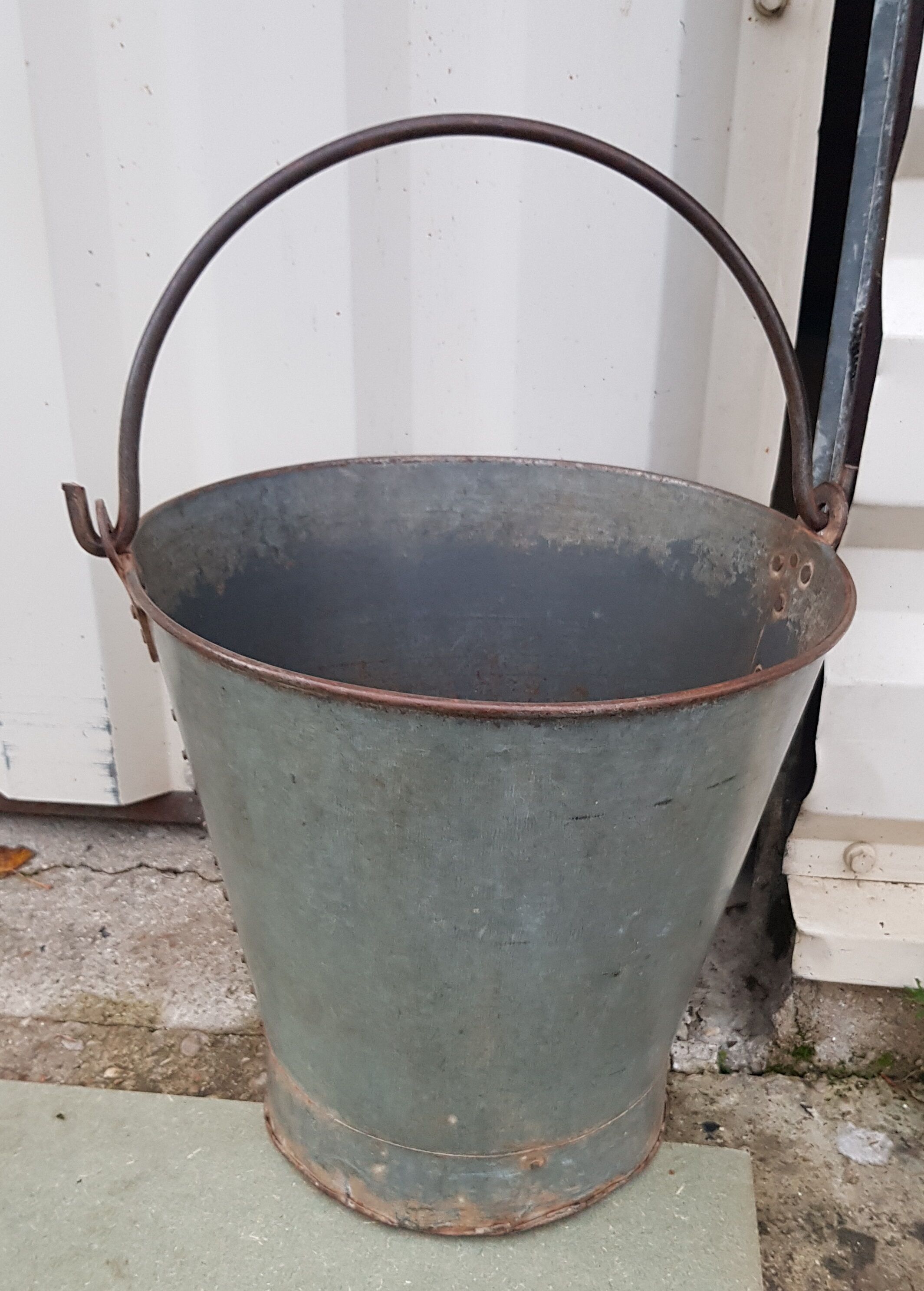 Old thick zinc farmhouse seal