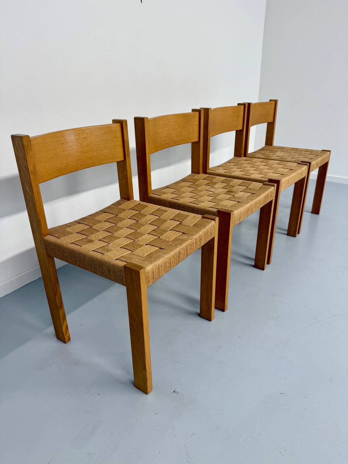 4 chaises bois et corde design Robert et Trix Haussmann  Dietiker vintage