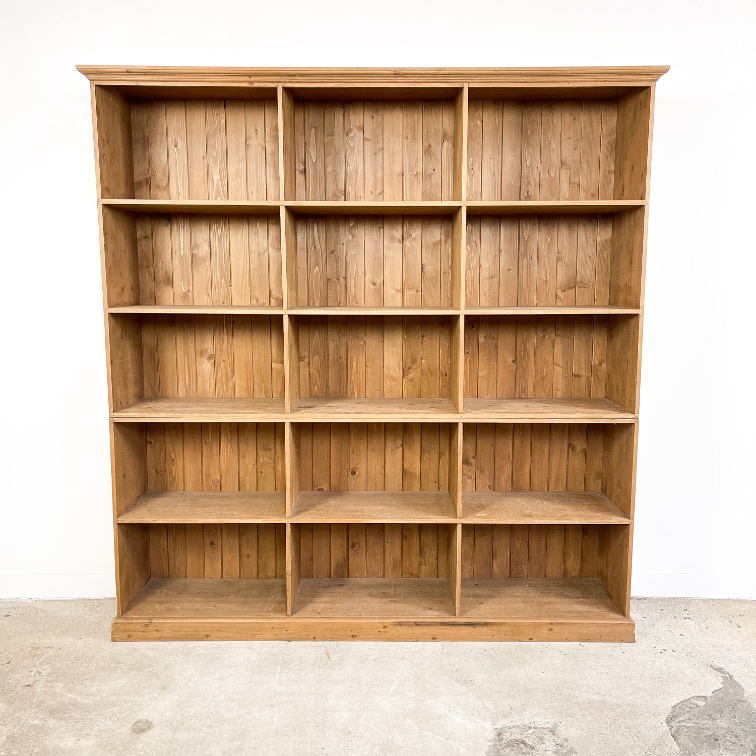 Pine wooden storage shop cabinet