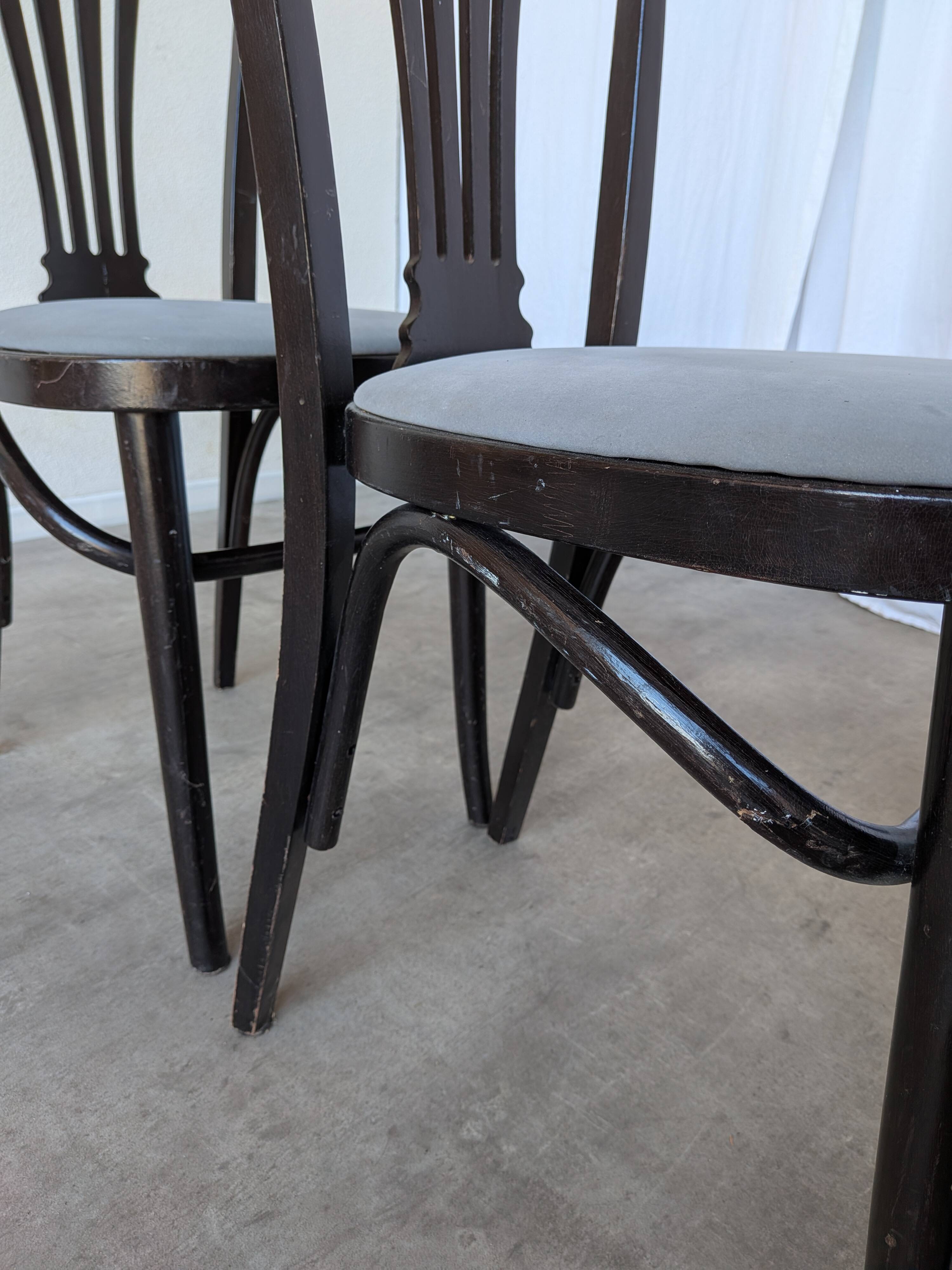 Chaises de salle à manger STOL Kamnik vintage : ensemble de 4 des années 1970, style moderne du milieu du siècle.