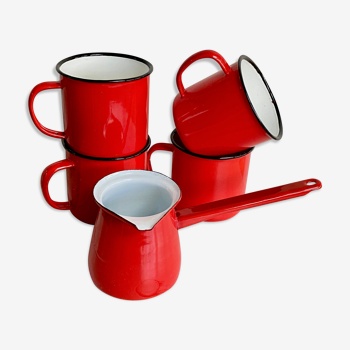 Enamelled mugs and pourers