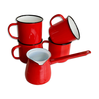 Enamelled mugs and pourers