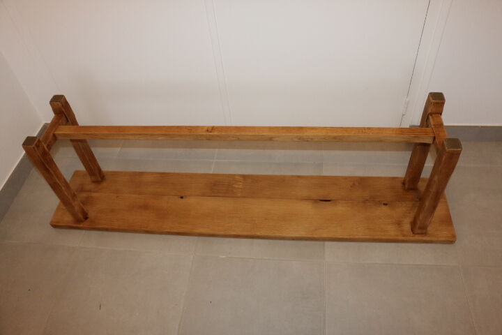 2 light oak benches