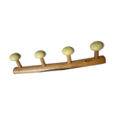 Porte manteau en bois avec boules de couleurs
