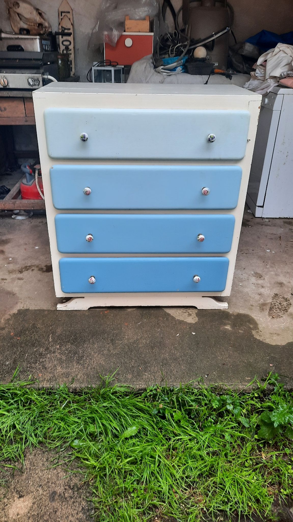 Vintage chest of drawers