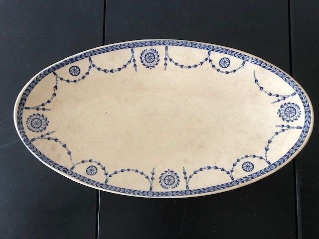 Dish oval porcelain of Lunéville KG - Model Bonaparte - blue décor