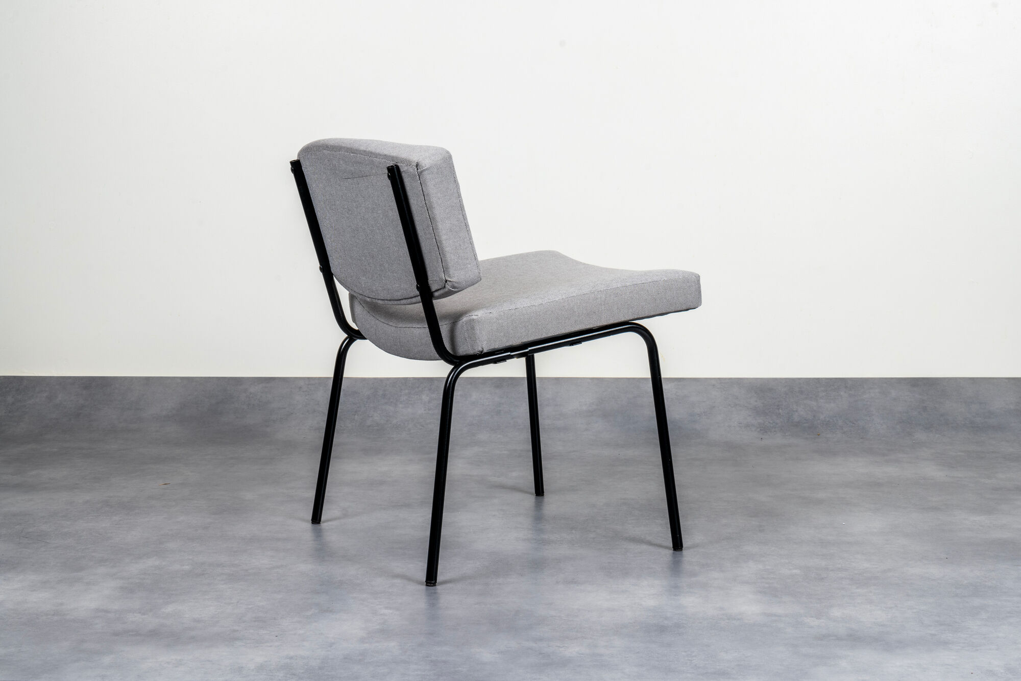 Armchair Council of Pierre Guariche for Meurop with Kavdrat fabric