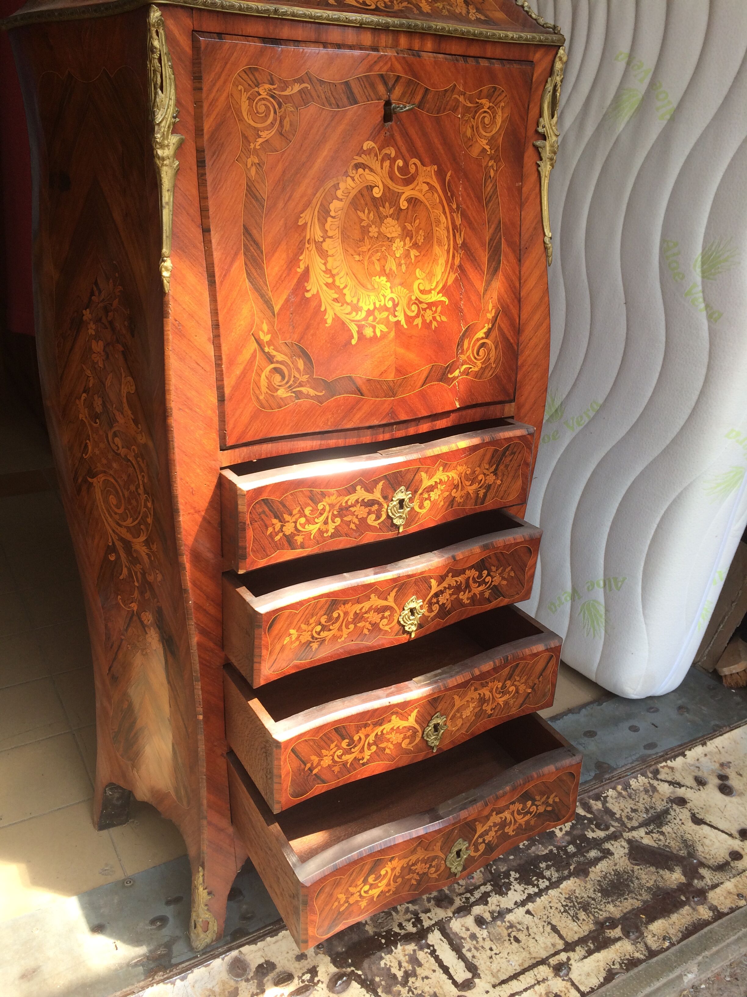 Dame secretary Louis XV style, curved, 4 drawers