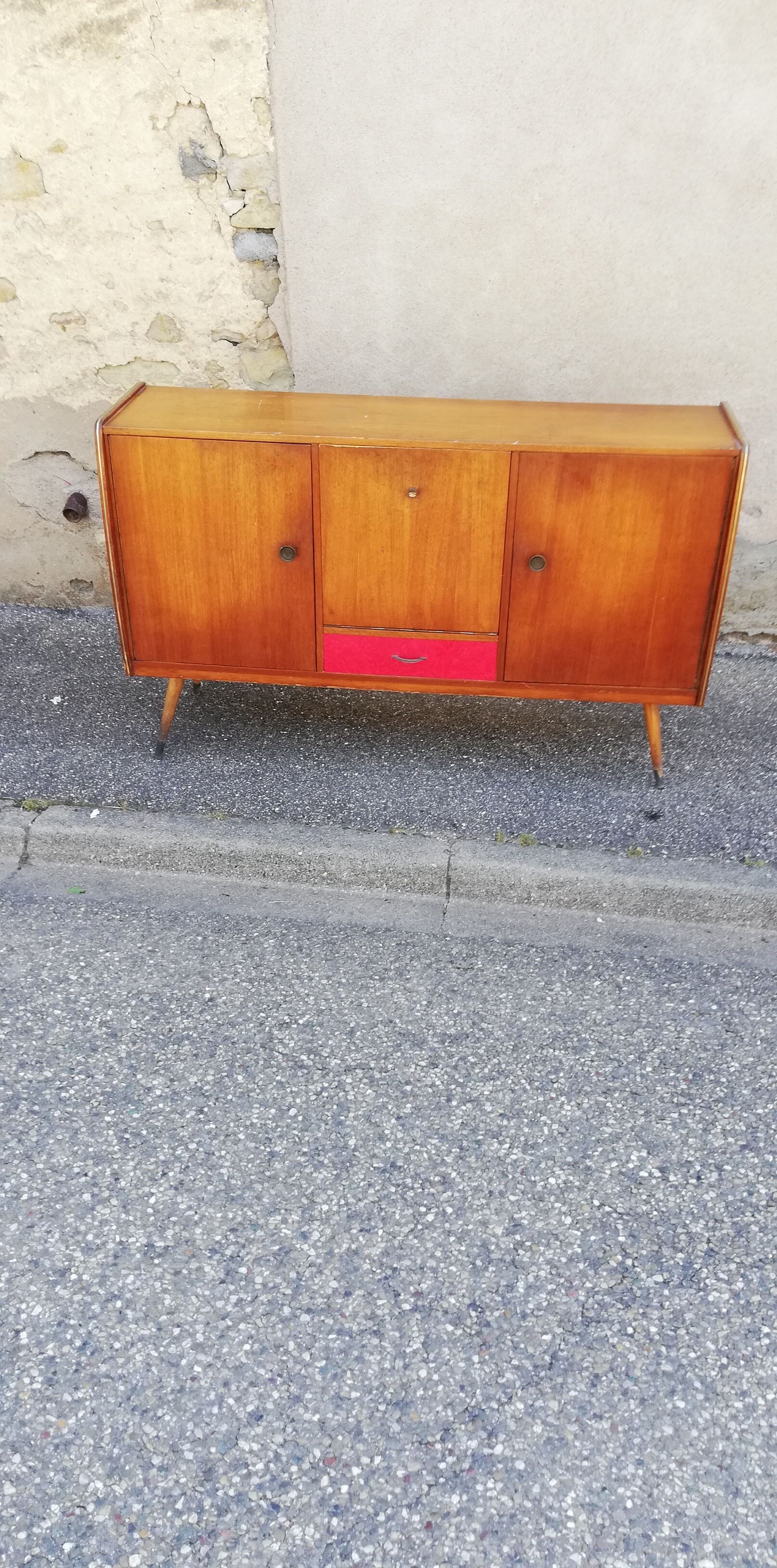 Vintage 2-door sideboard