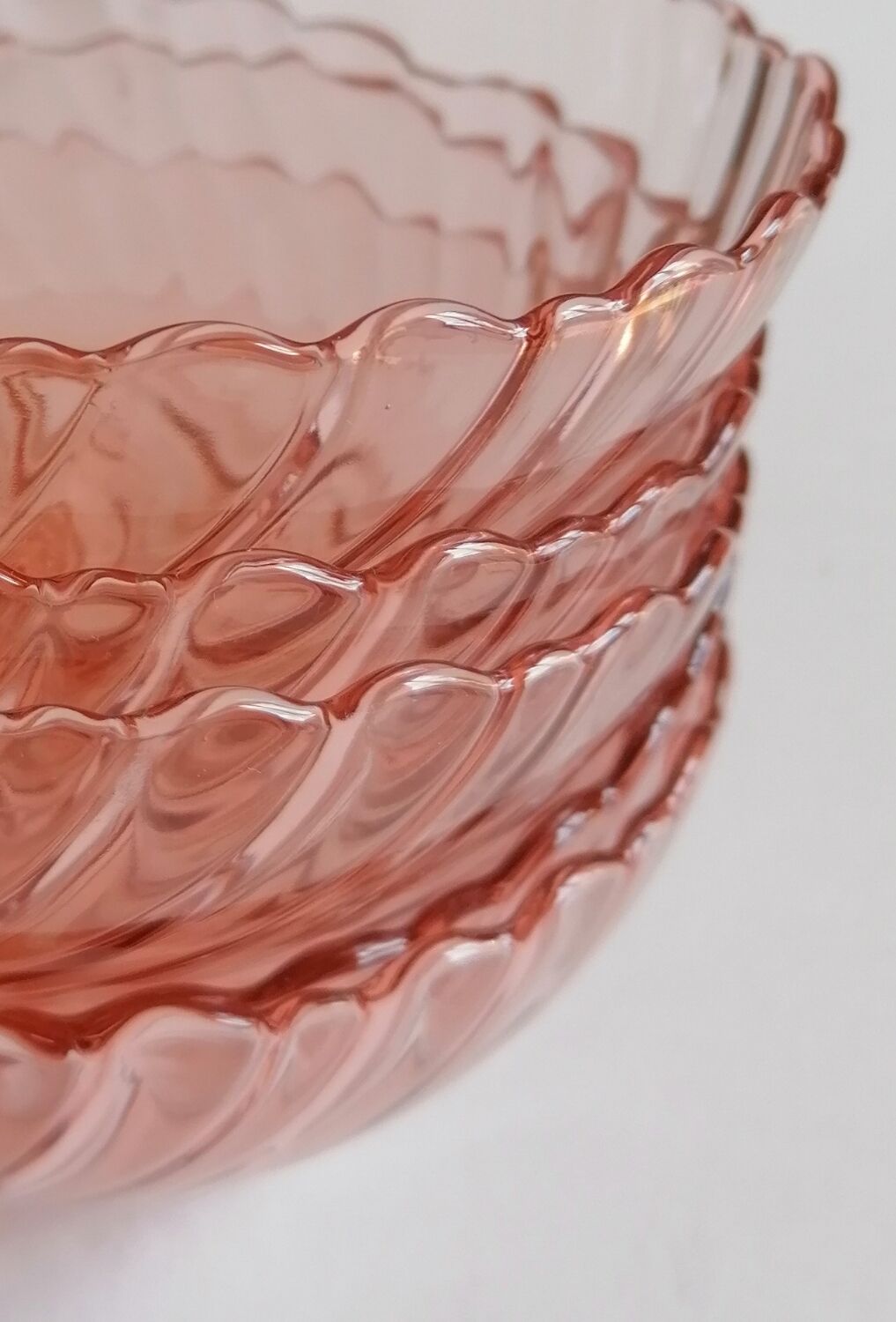 Rosaline service 5 cups and pink glass salad bowl