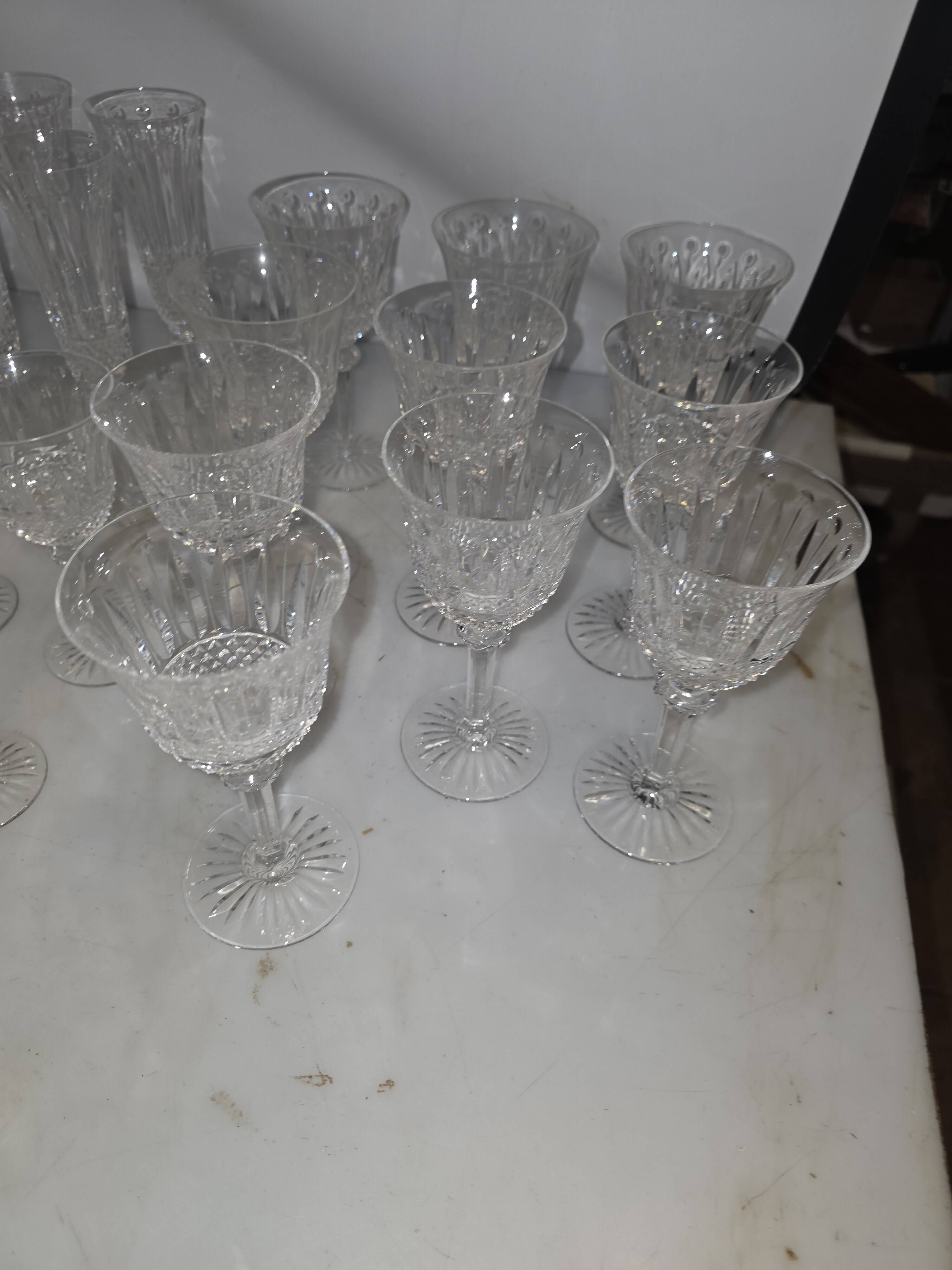 Service de 27 verres en cristal de Saint-Louis — Modèle Trianon