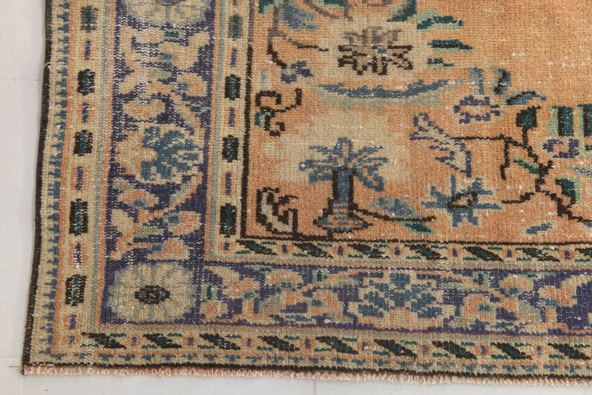 6x9 Peach & Navy Blue Classic Turkish Rug, 180x275Cm