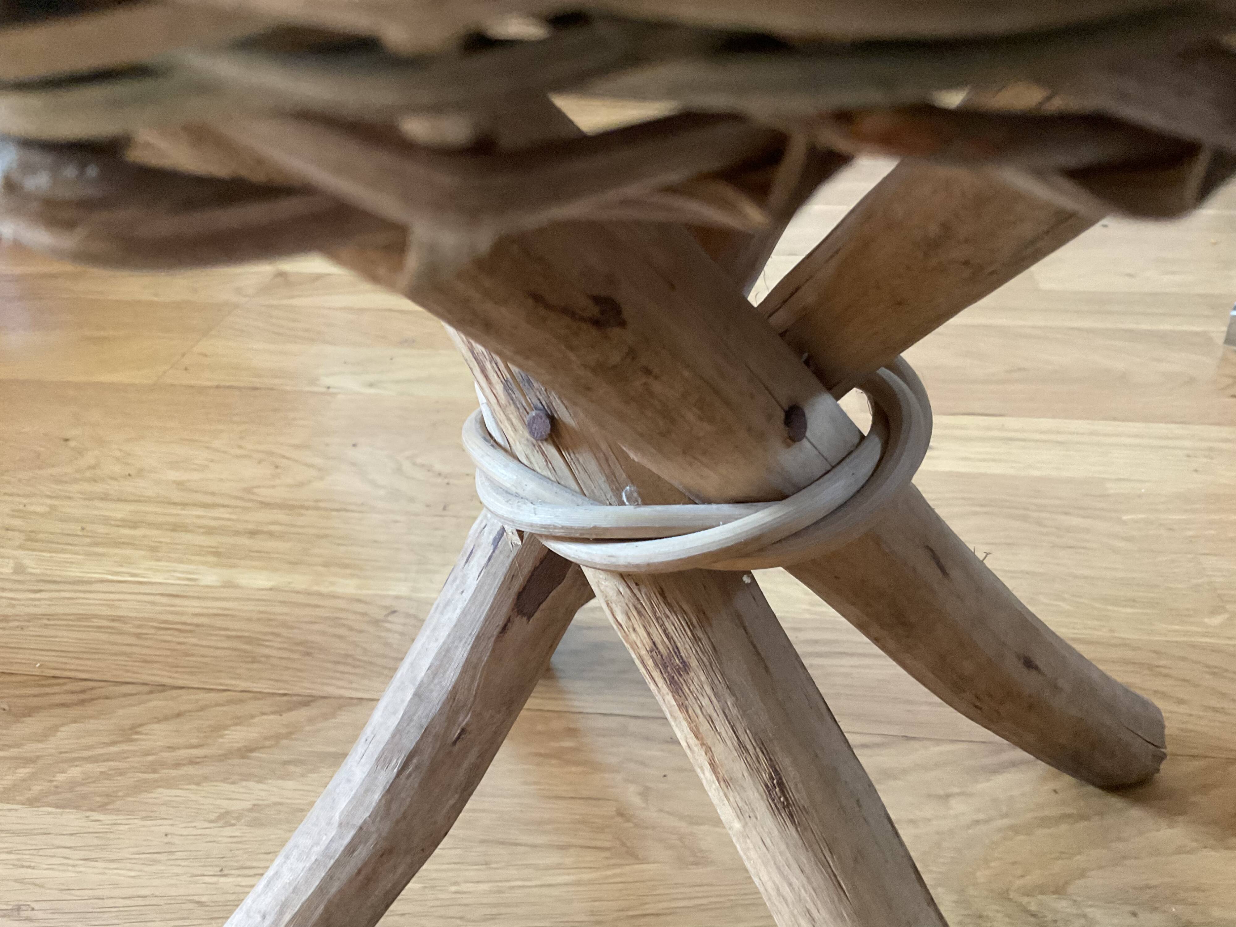 Wicker stool crossed feet
