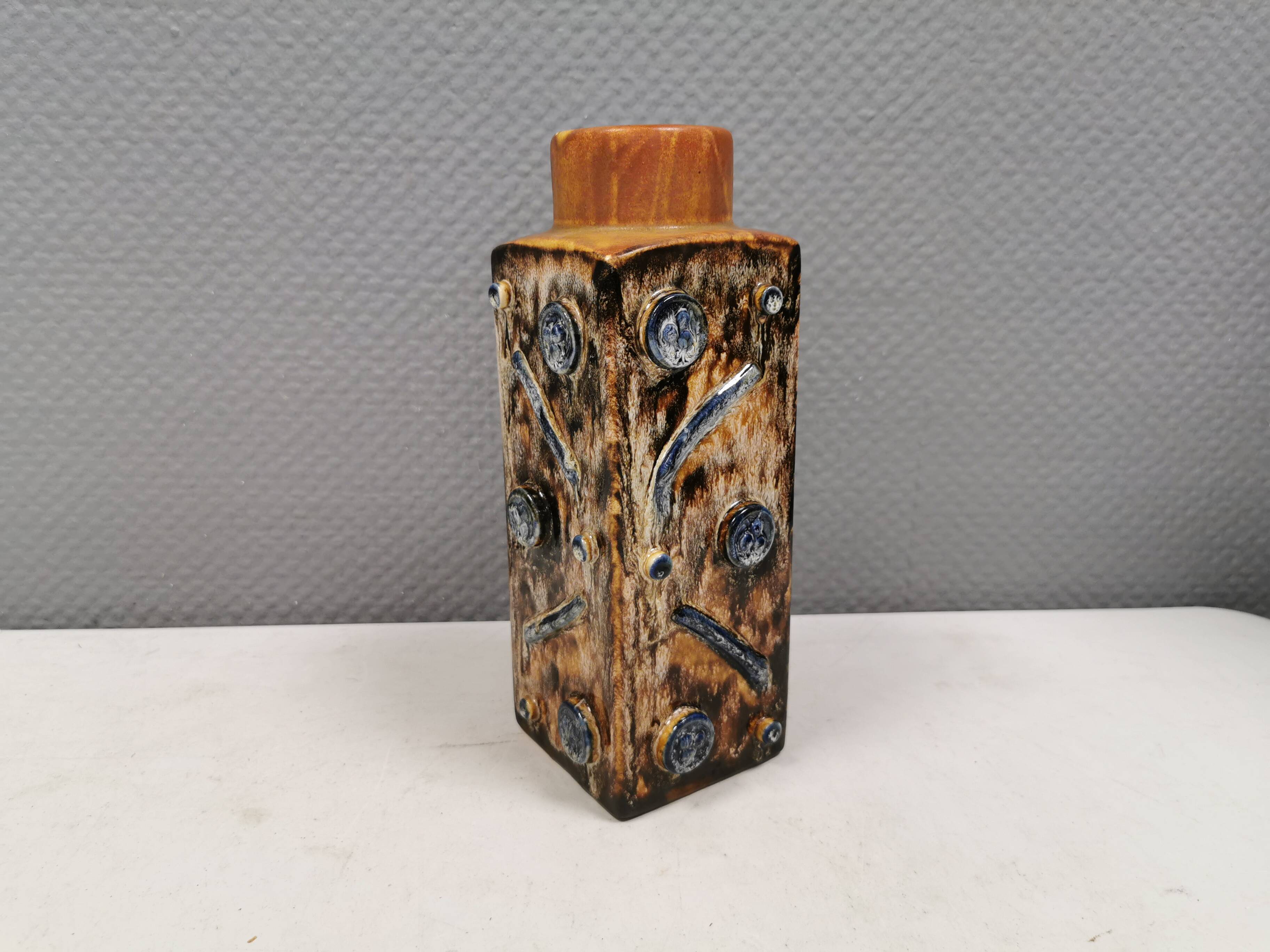 Beautiful square vase with incredible decorations, danish 1980s