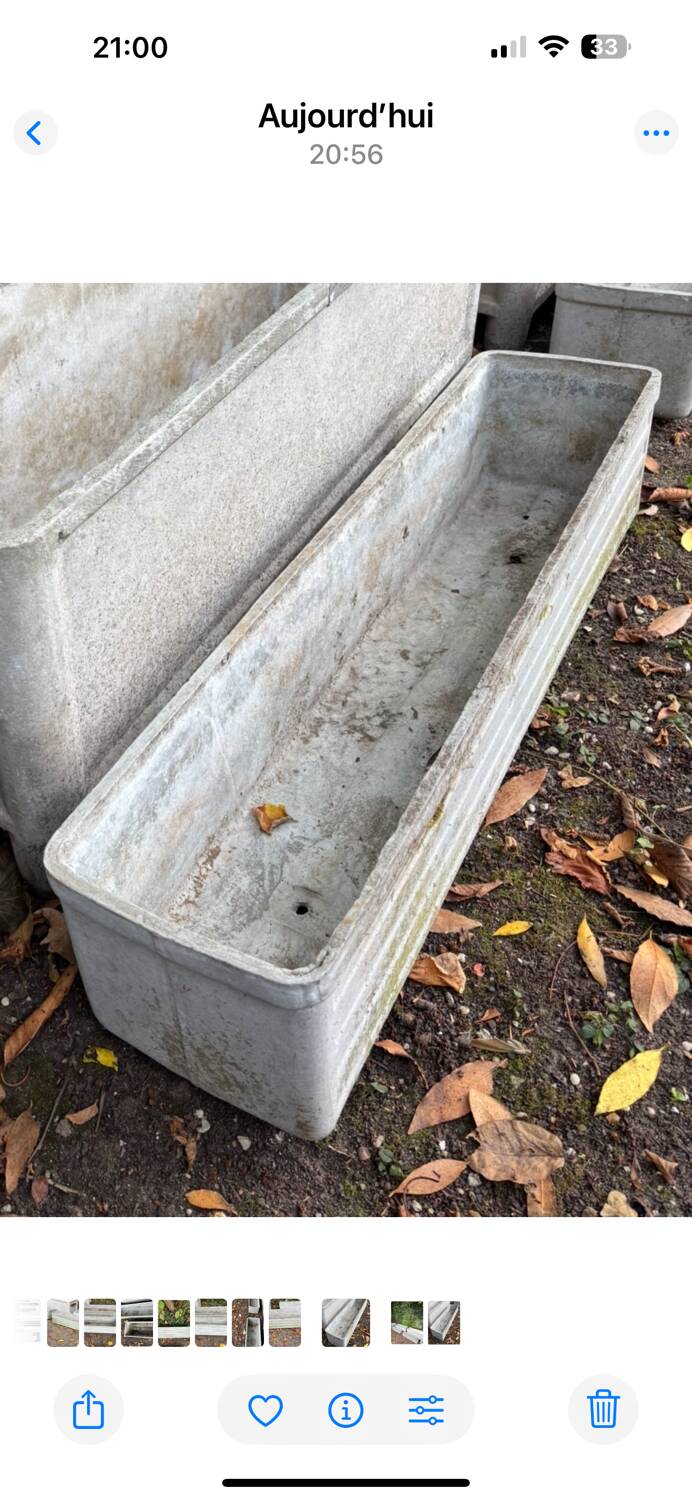 Set of 4 fibreglass planters by Willy Guhl