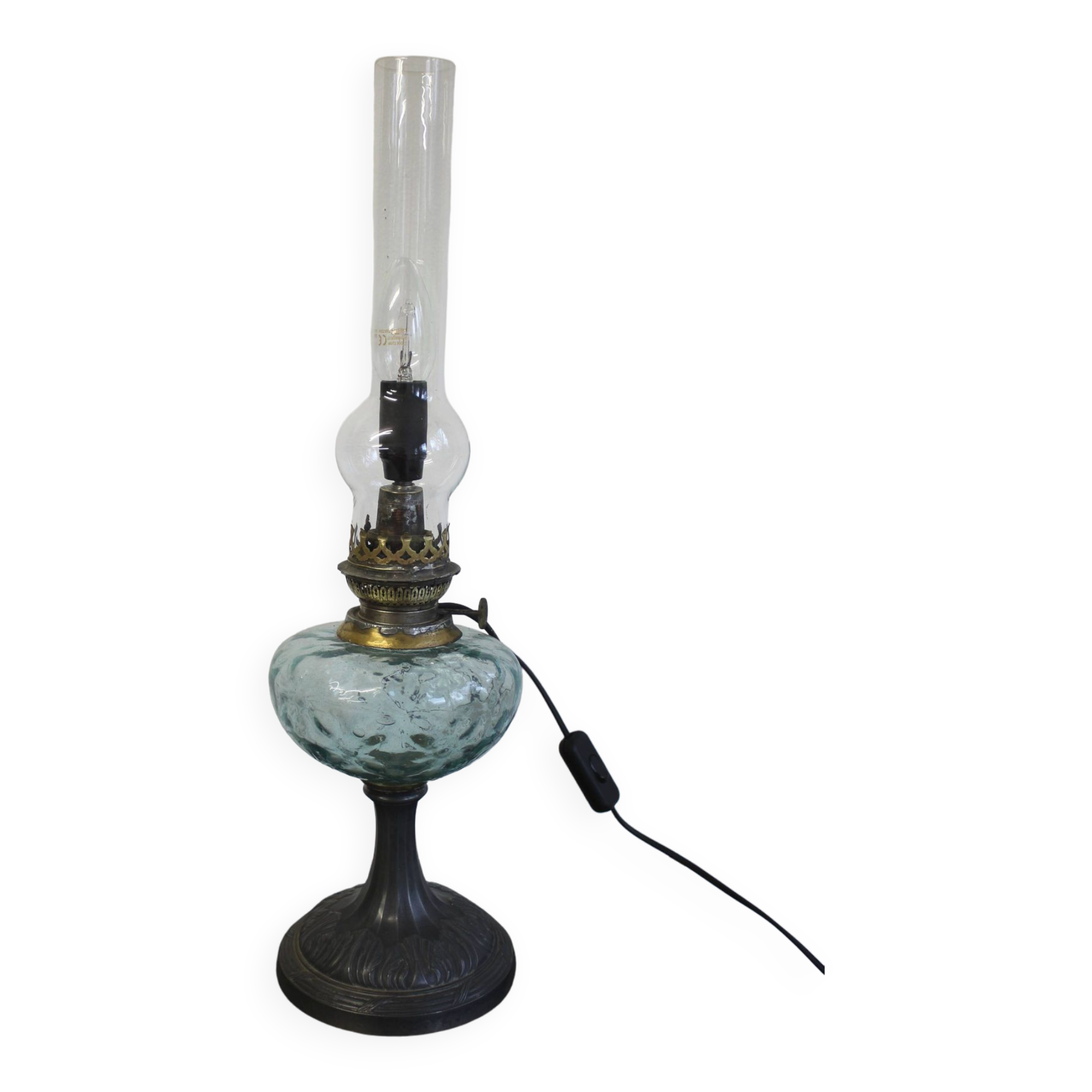 Oil lamp transformed into a bedside lamp
