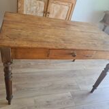 Farm table