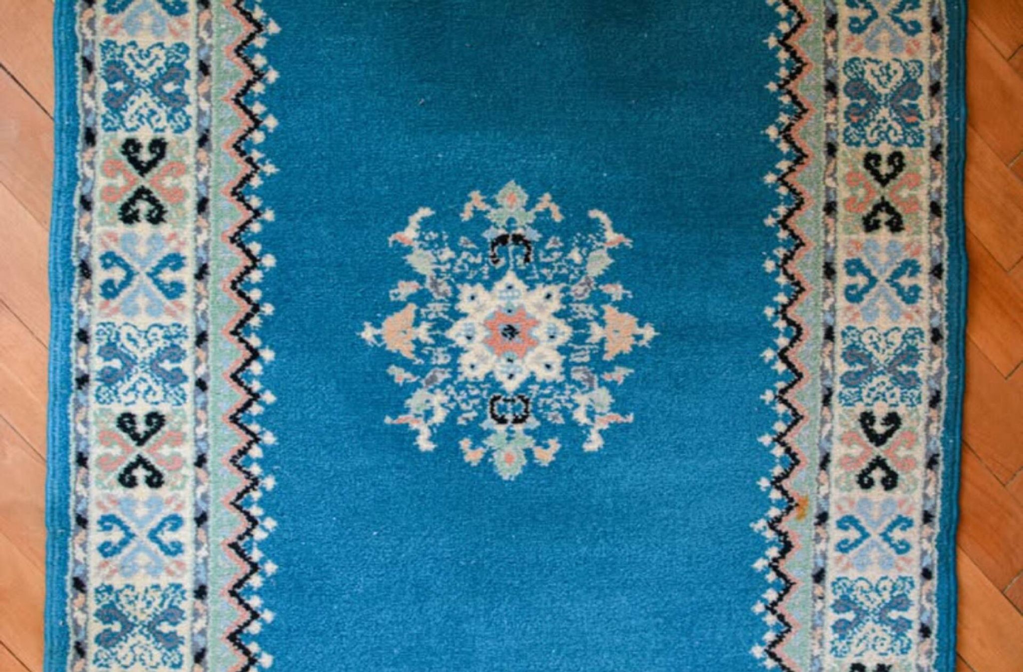 Vintage Moroccan Hand-Knotted Rug – Extra Supérieure – 130 × 70 cm