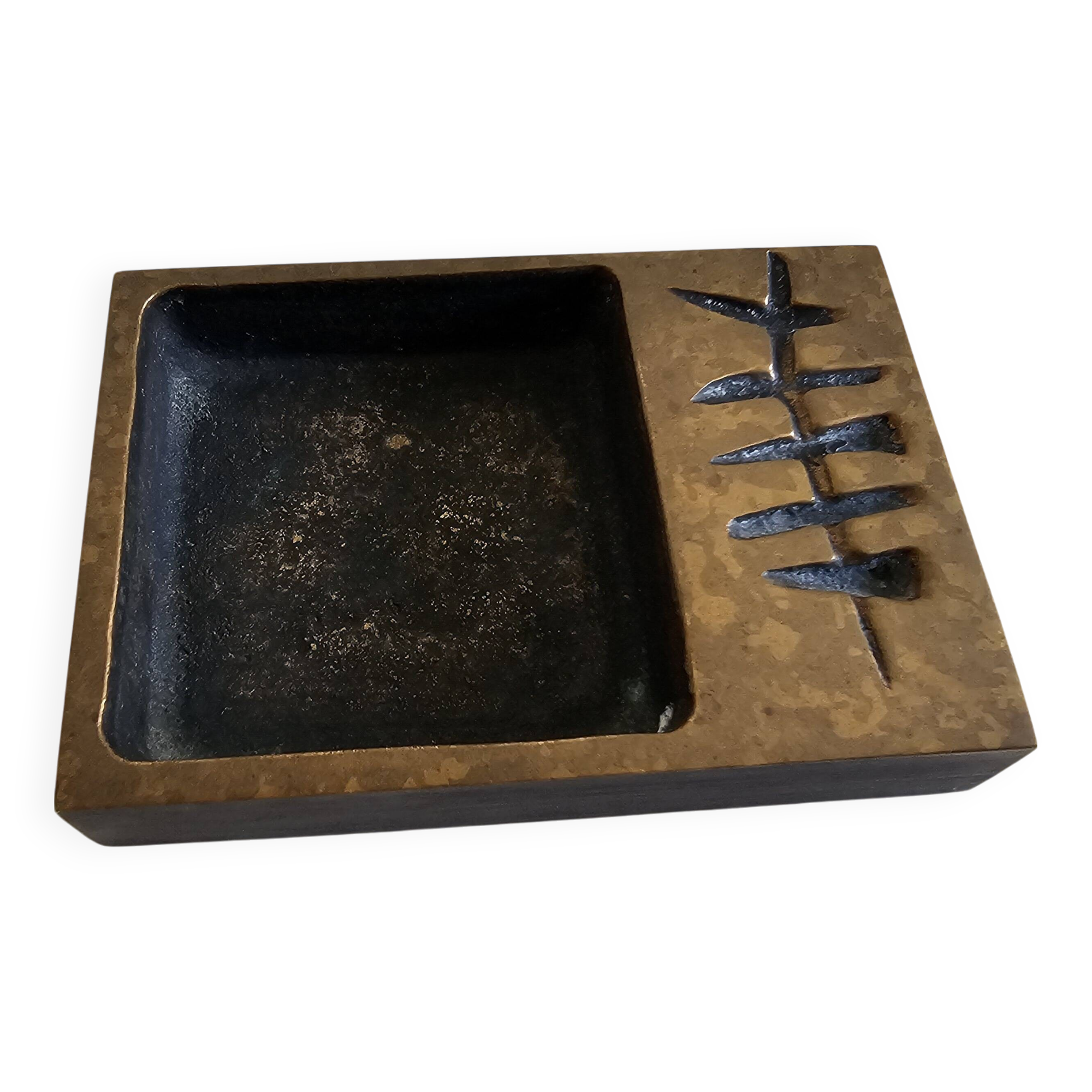 Bronze ashtray attributed to Jacques Lauterbach Plante vintage from the 1970s