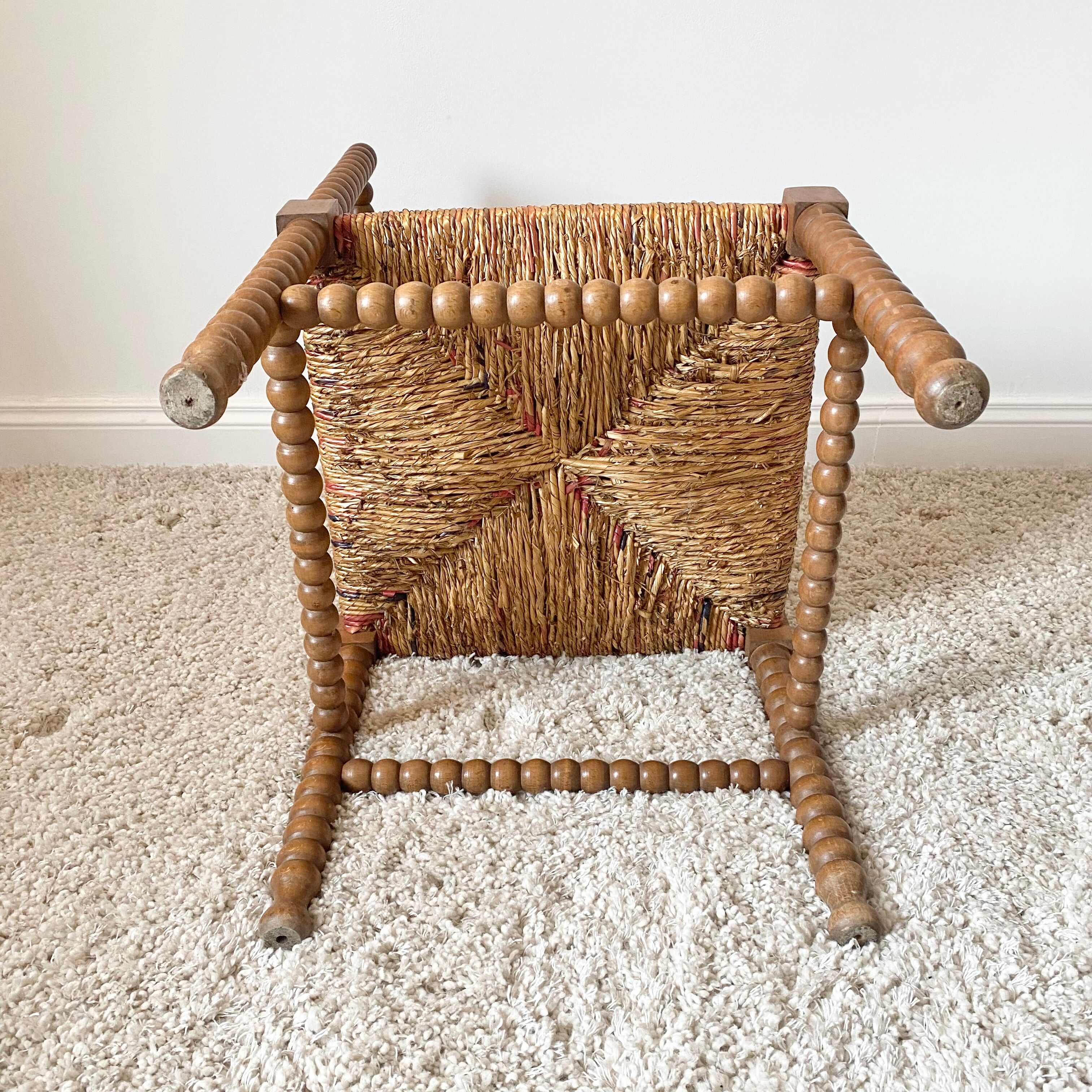 Vintage corner chair in turned oak and straw