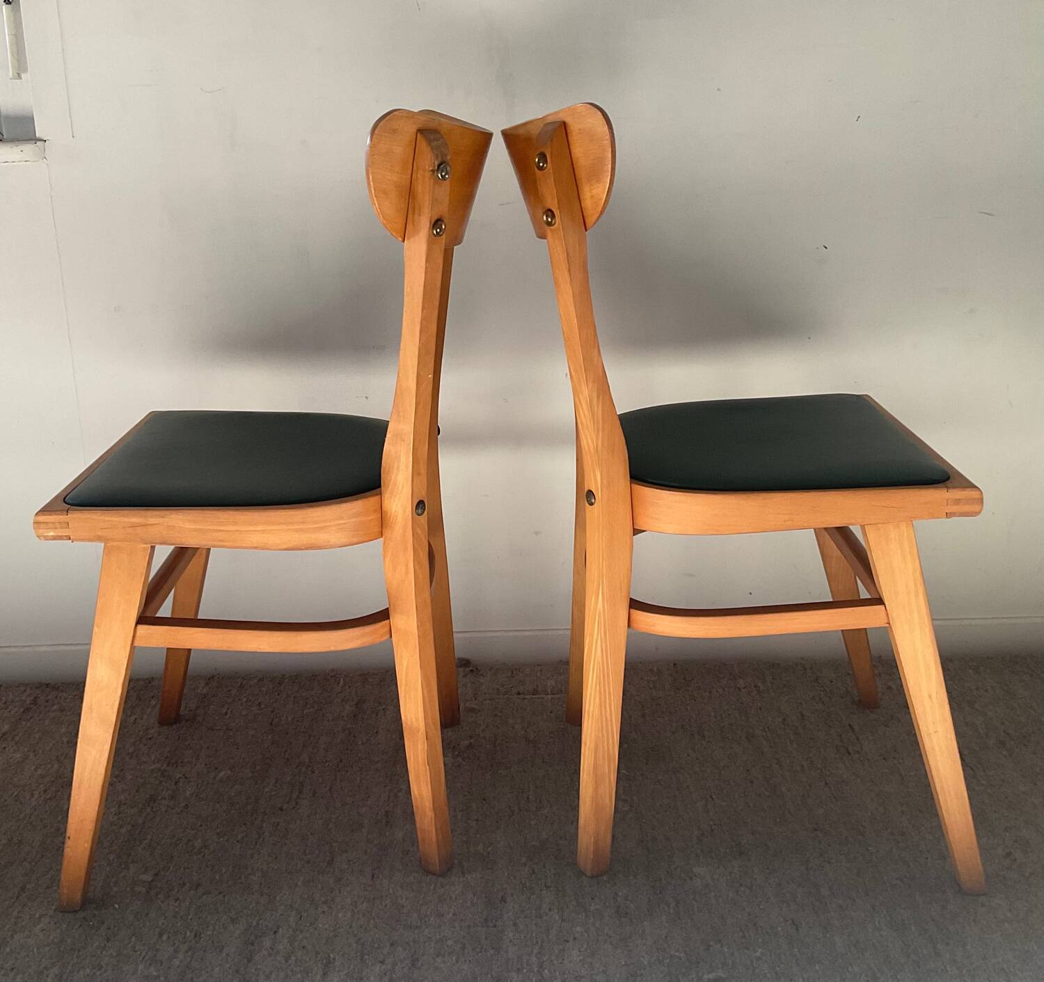Paire de chaises scandinaves en hêtre massif